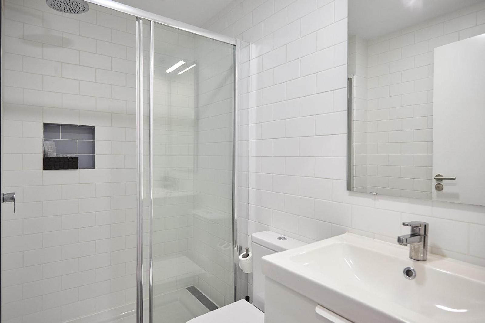 Three-Bedroom Apartment - Photo 22