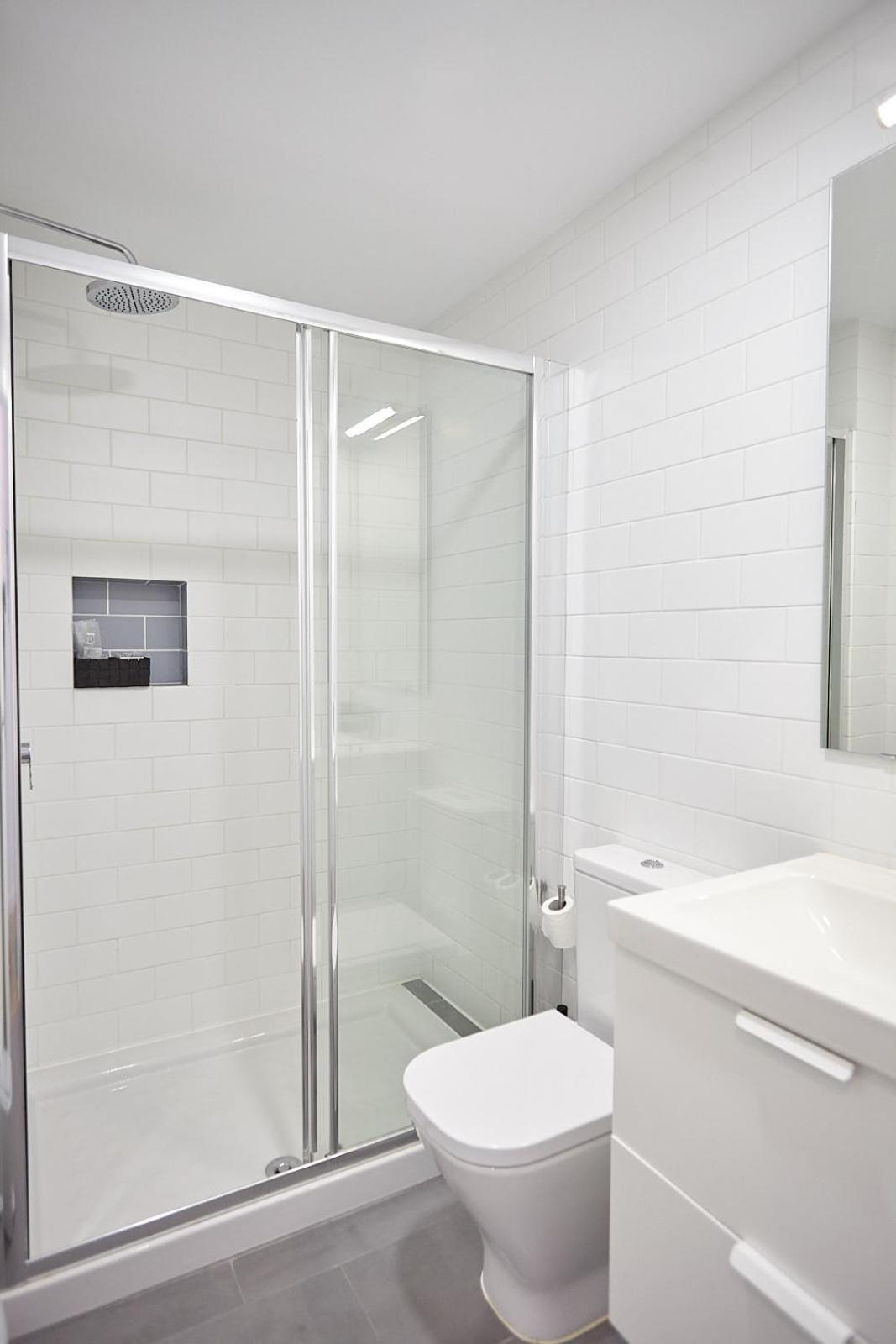 Three-Bedroom Apartment - Photo 24