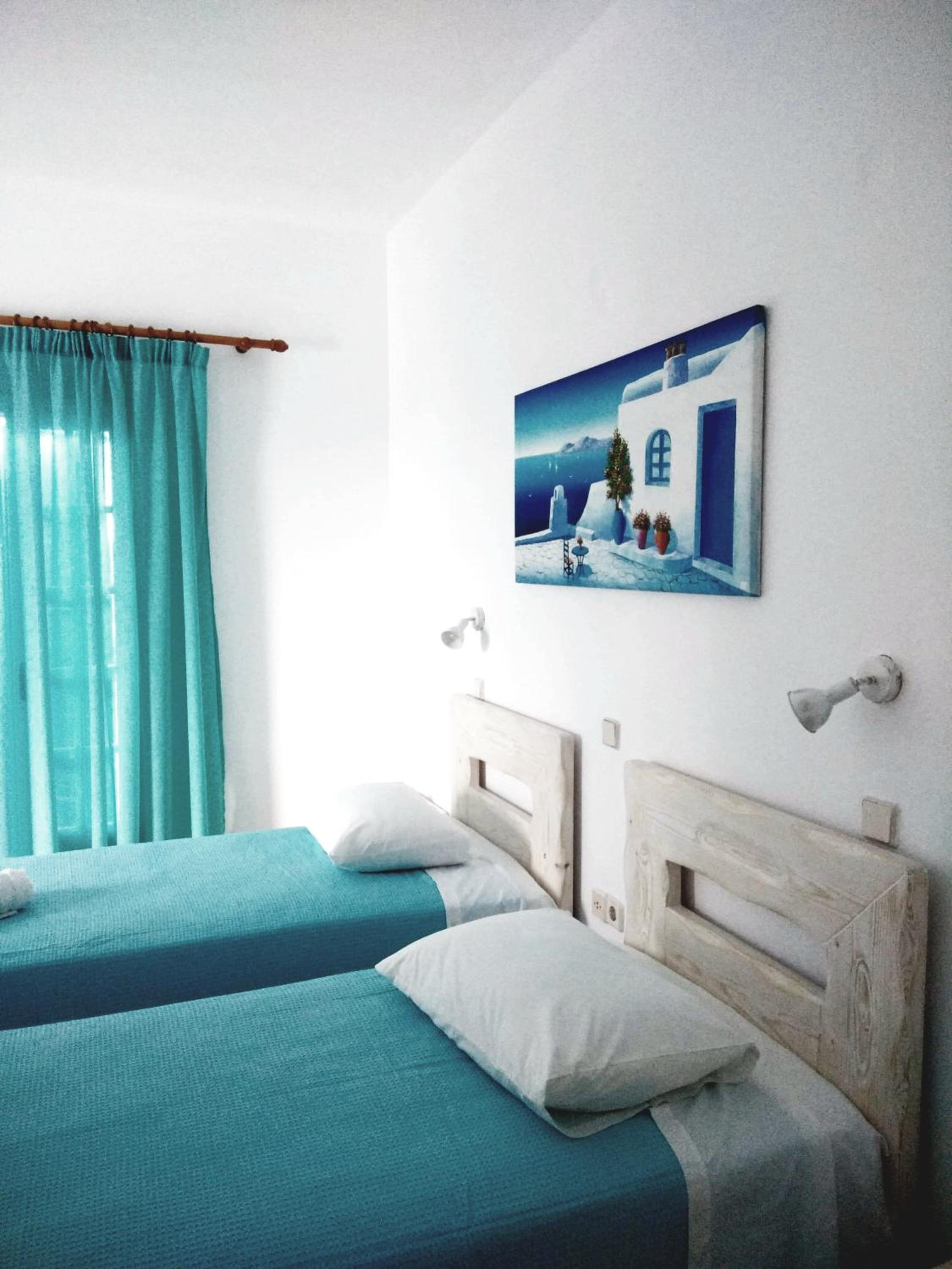 Standard Twin Room with Mountain View