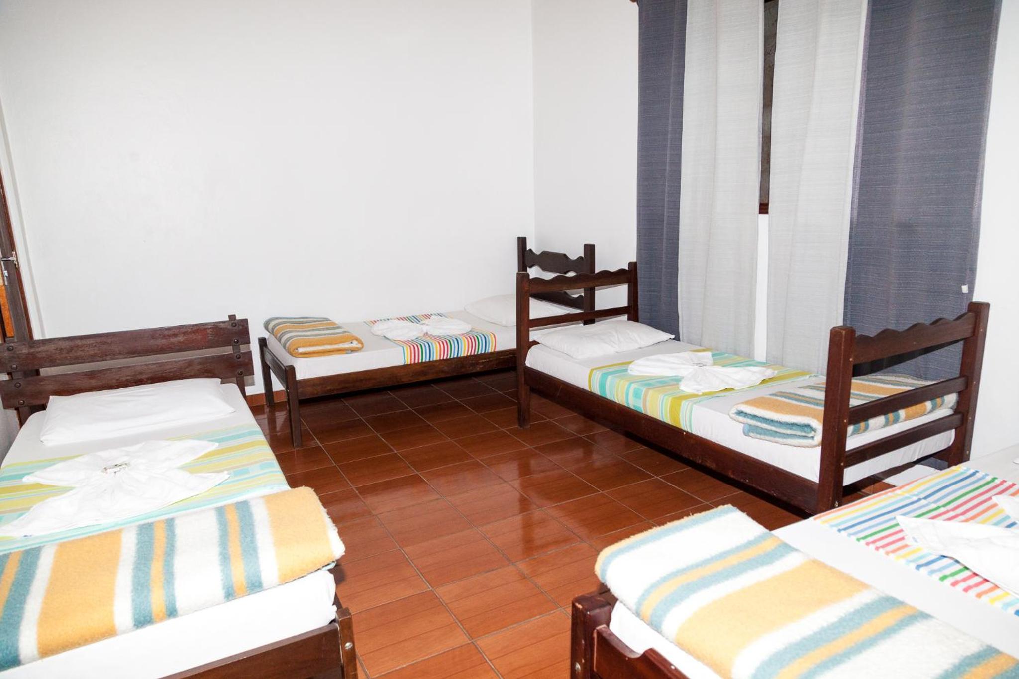 Quadruple Room with Private Bathroom - Photo 1