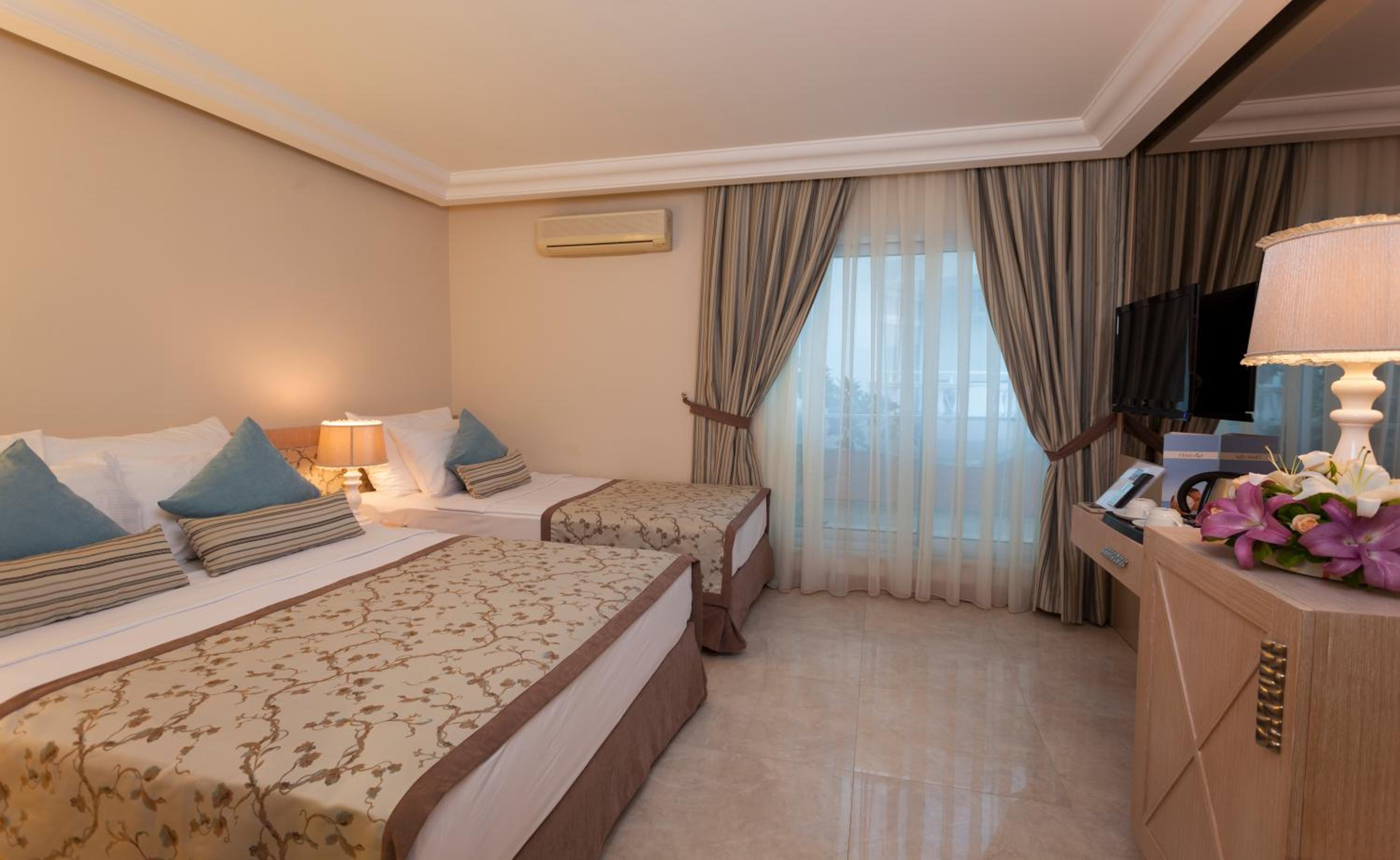 Economy Triple Room