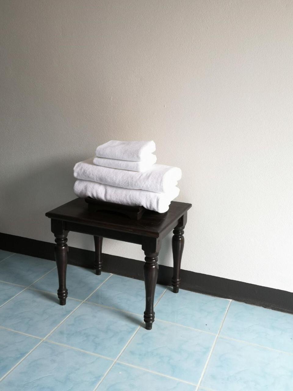 Standard King Room photo 3