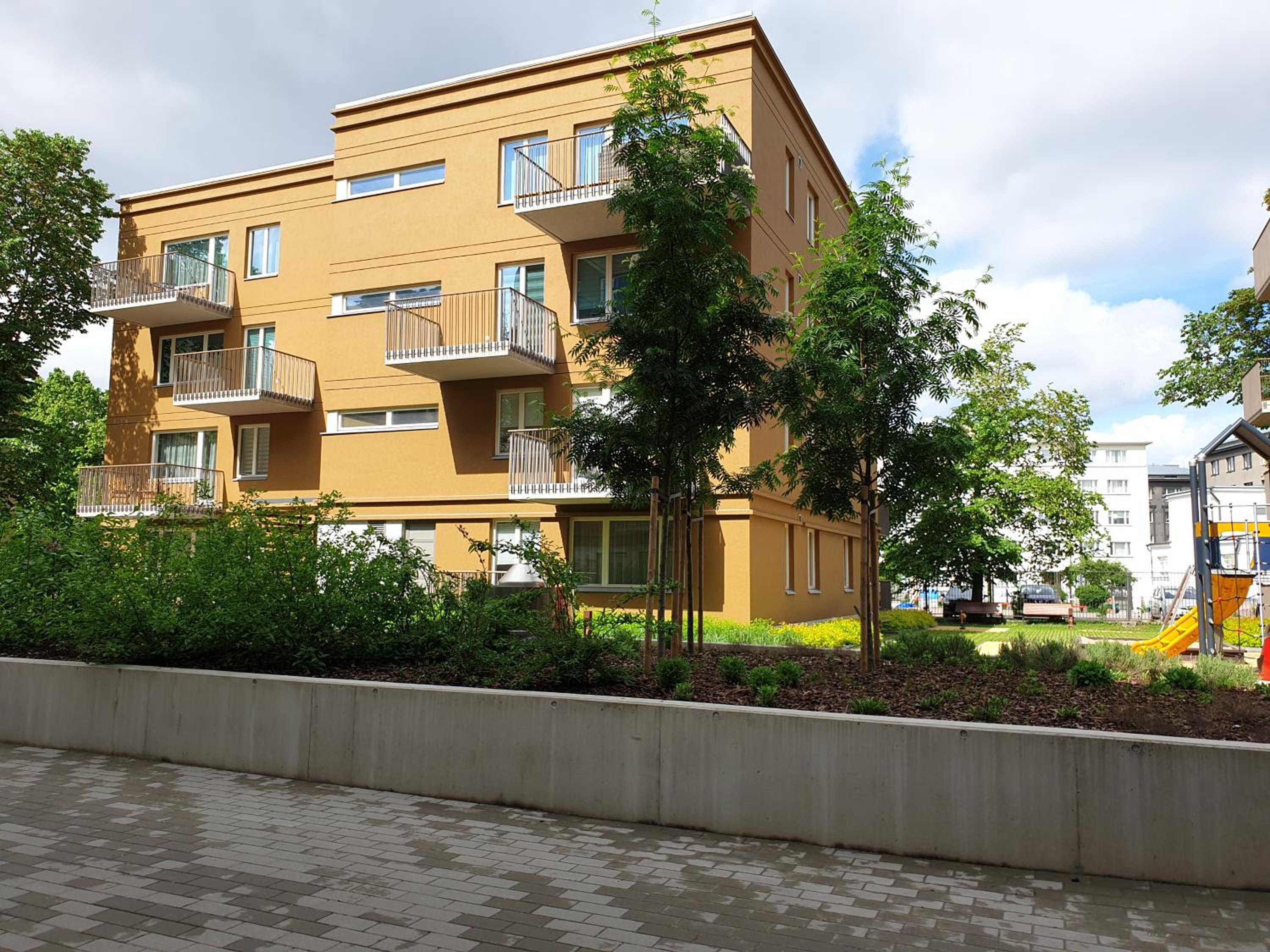 Apartment with Garden View - Photo 7
