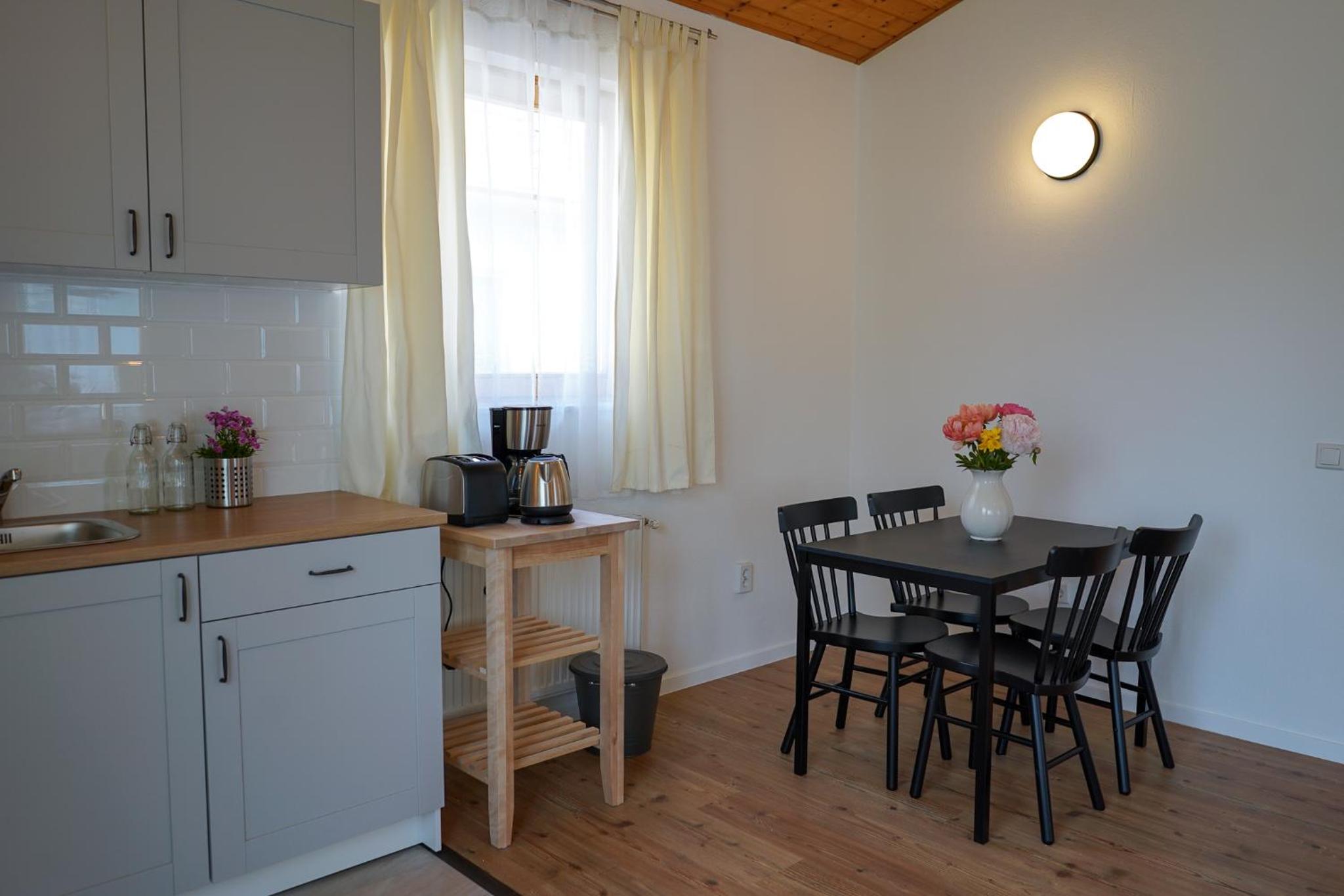 Studio Apartment - Photo 8