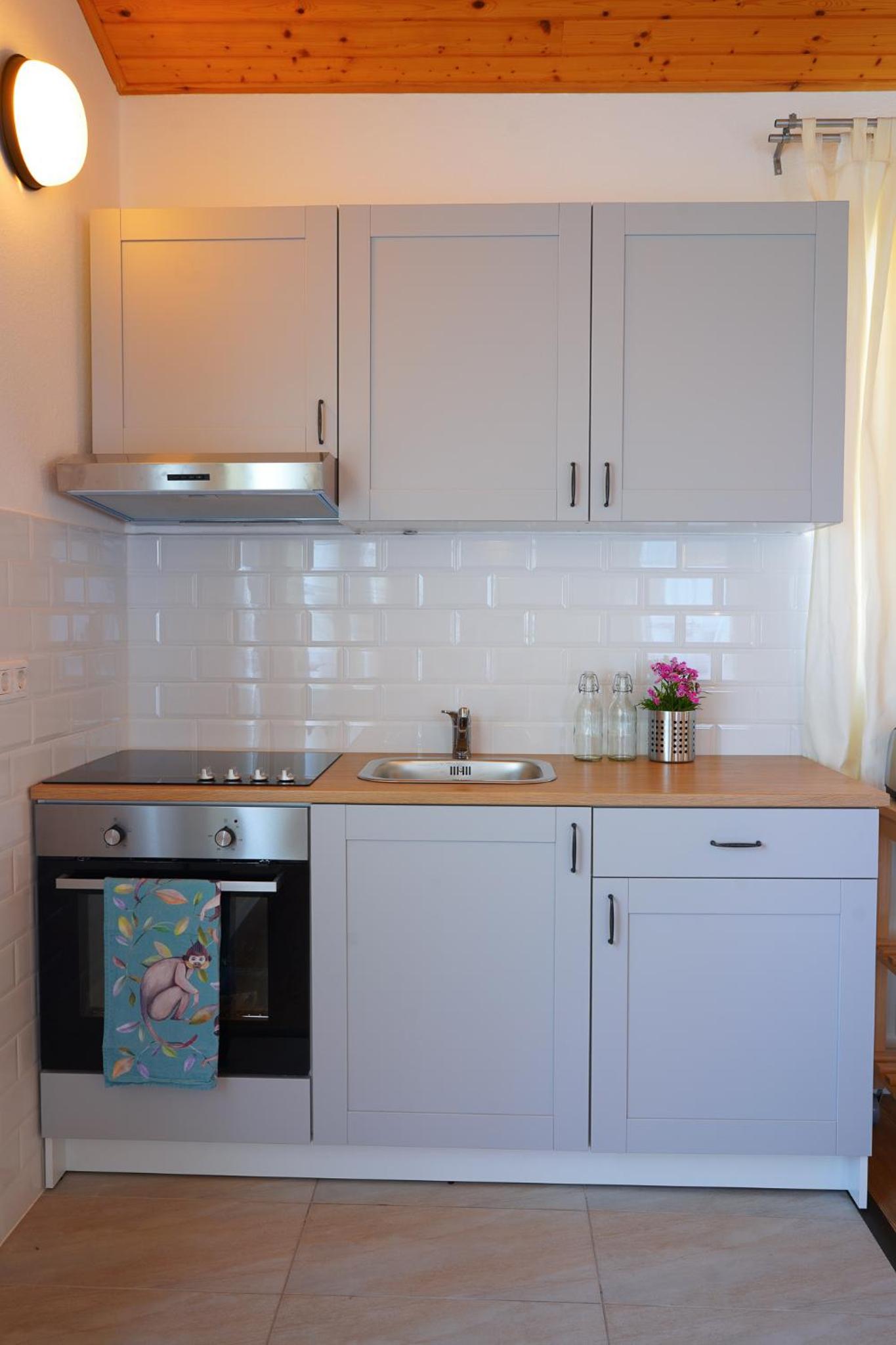 Studio Apartment - Photo 9