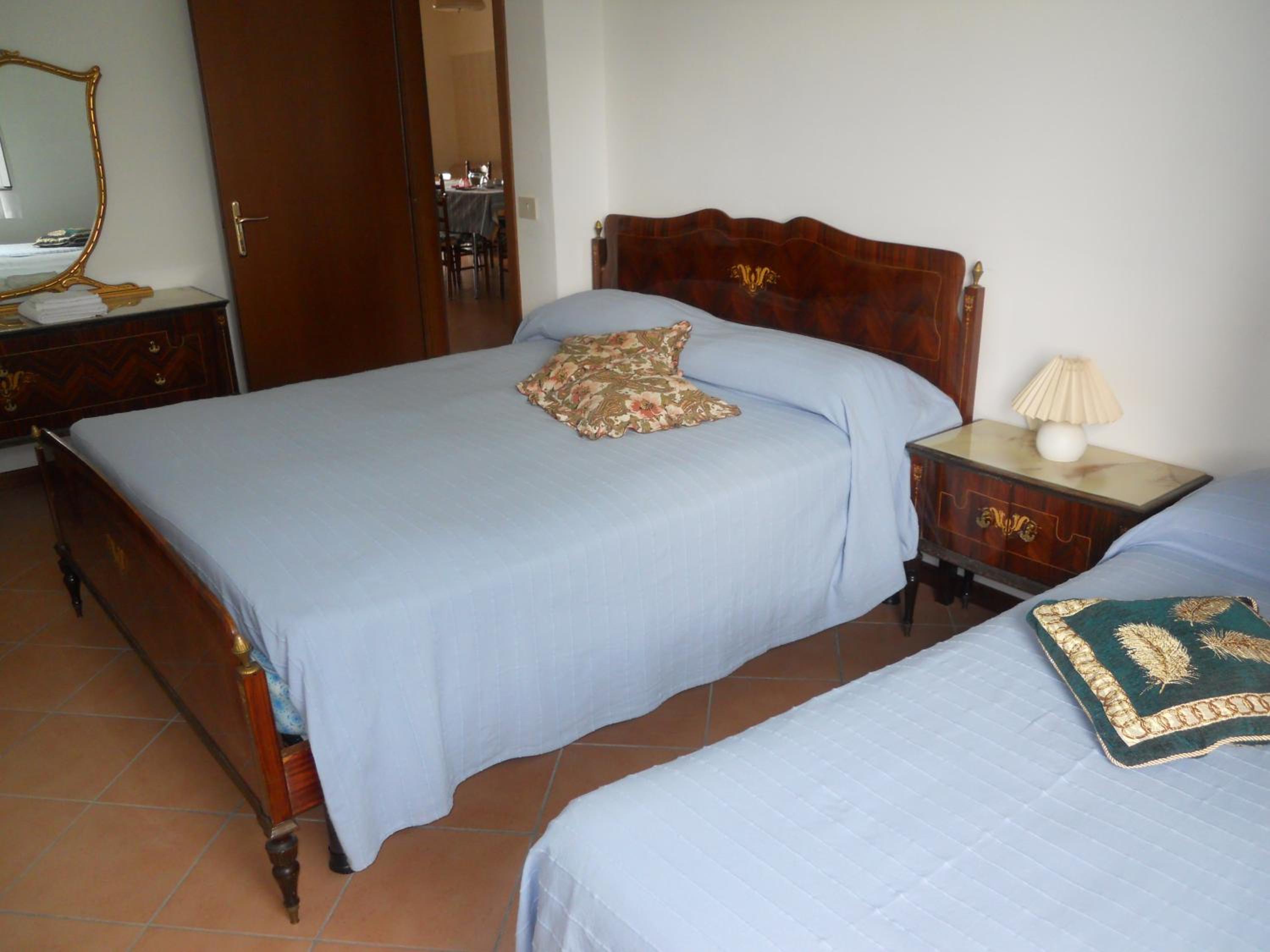 Triple Room with Shared Bathroom photo 1