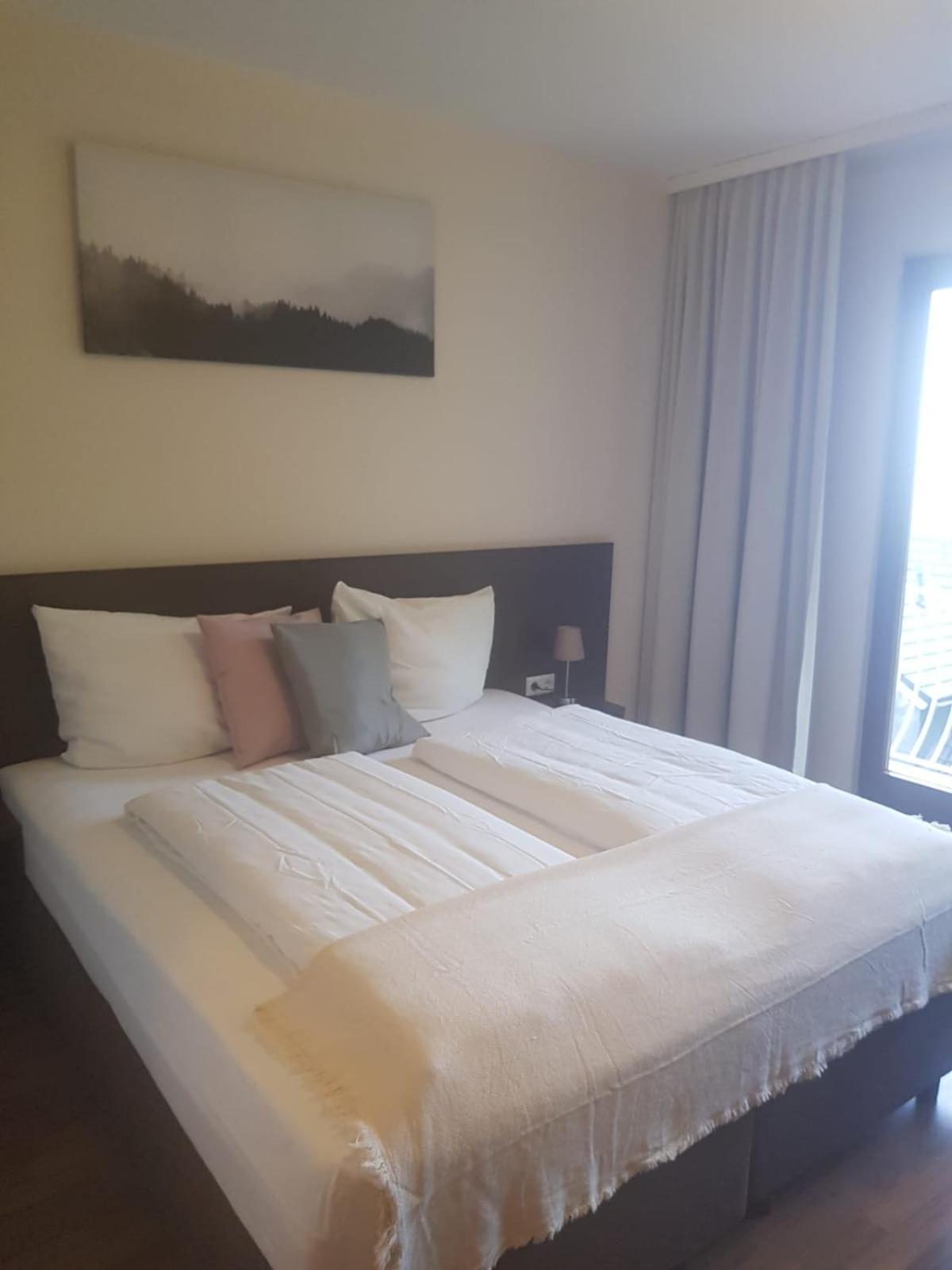 Double Room with Balcony - Photo 1