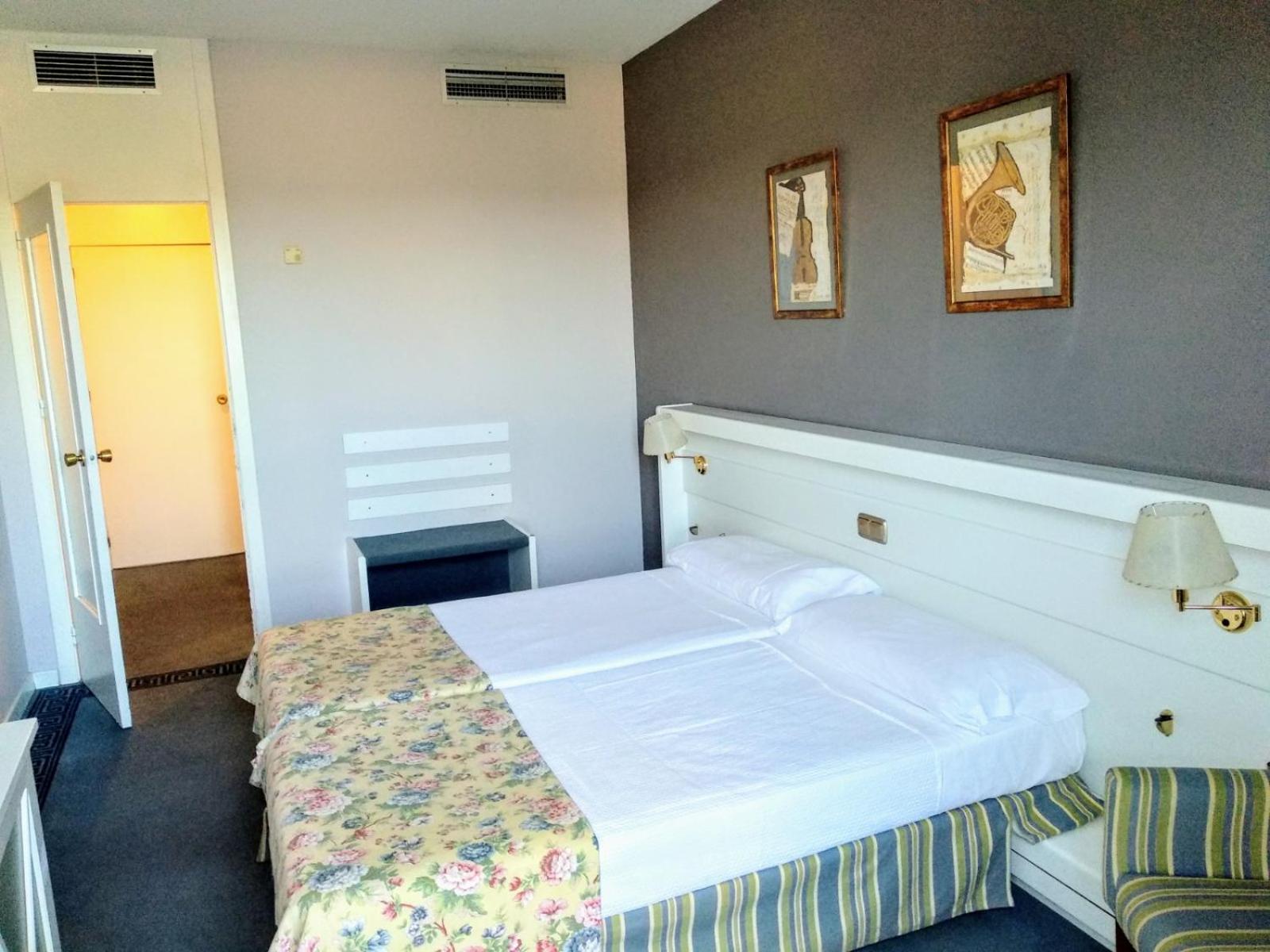 Habitación Doble o con Dos Camas