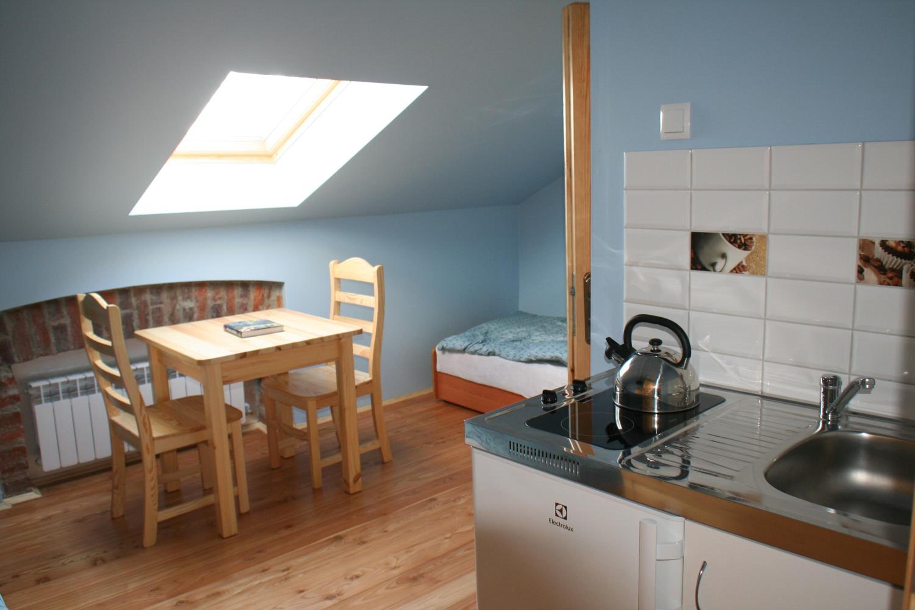 Studio Apartment - Photo 6