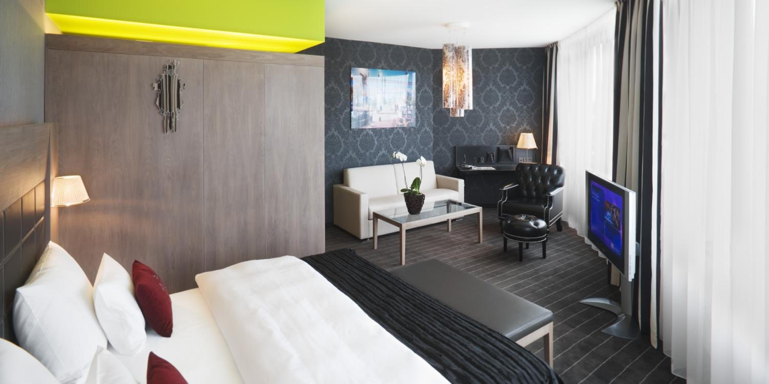 Junior King Suite - Photo 1