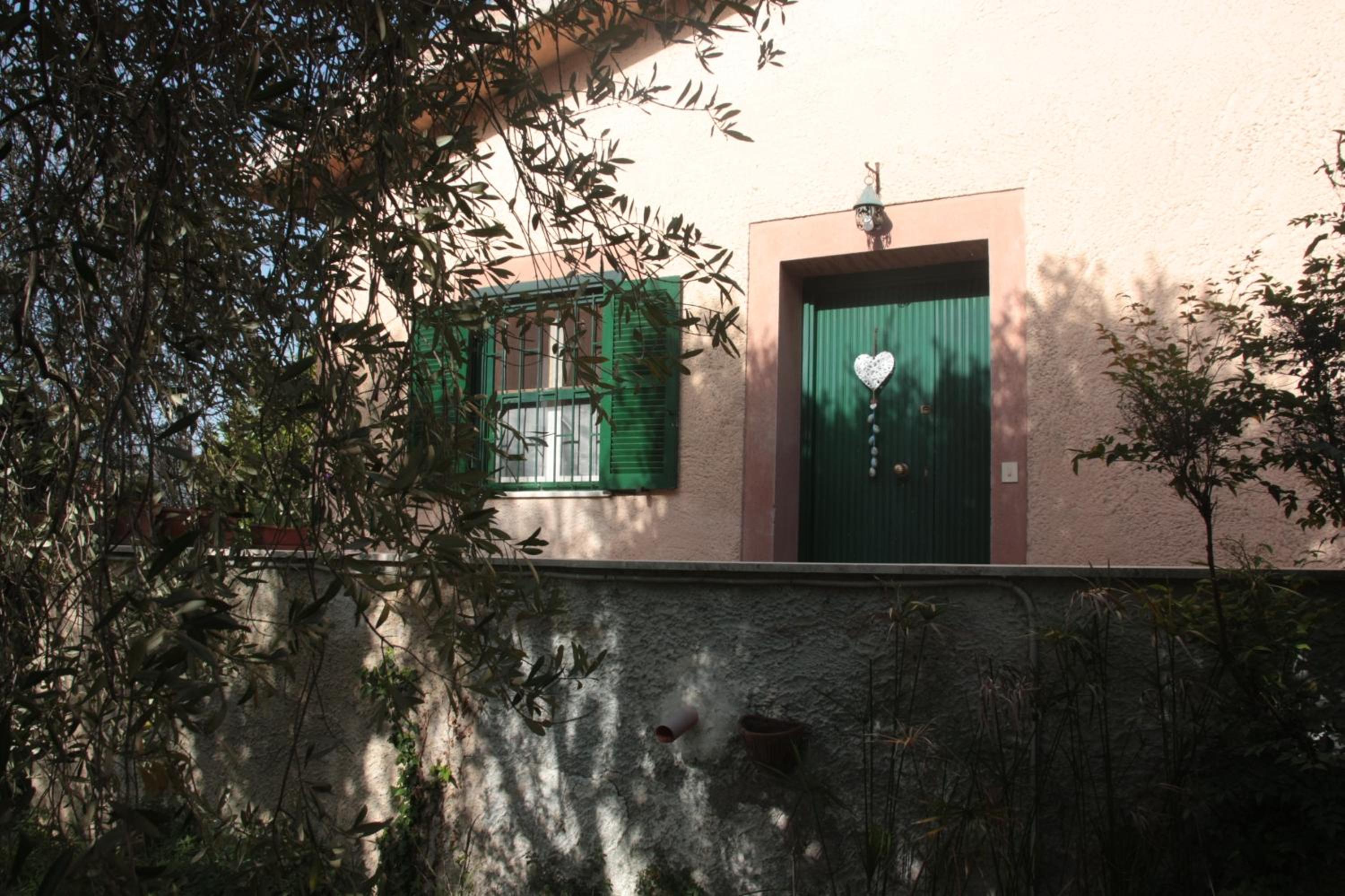 Two-Bedroom House photo 2