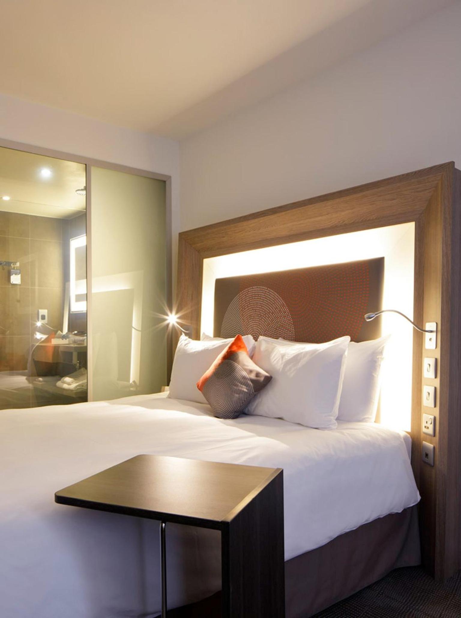 Superior Room with 1 Queen Bed photo 1