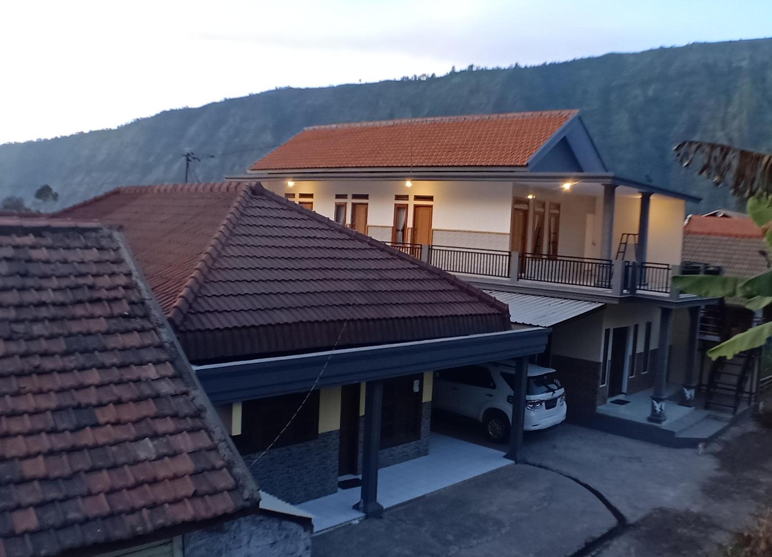 Three-Bedroom House - Photo 1