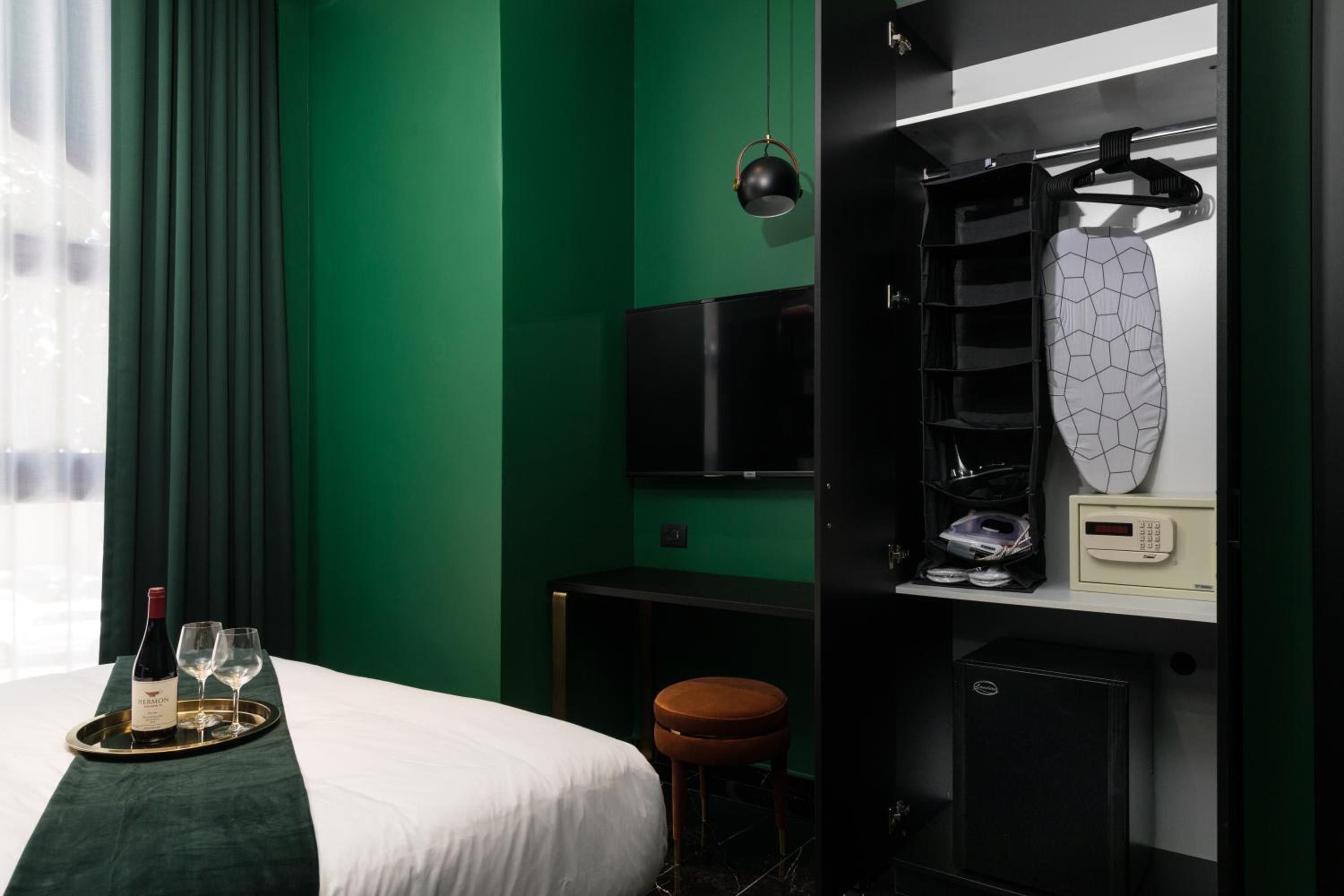 Standard Double Room - Photo 2