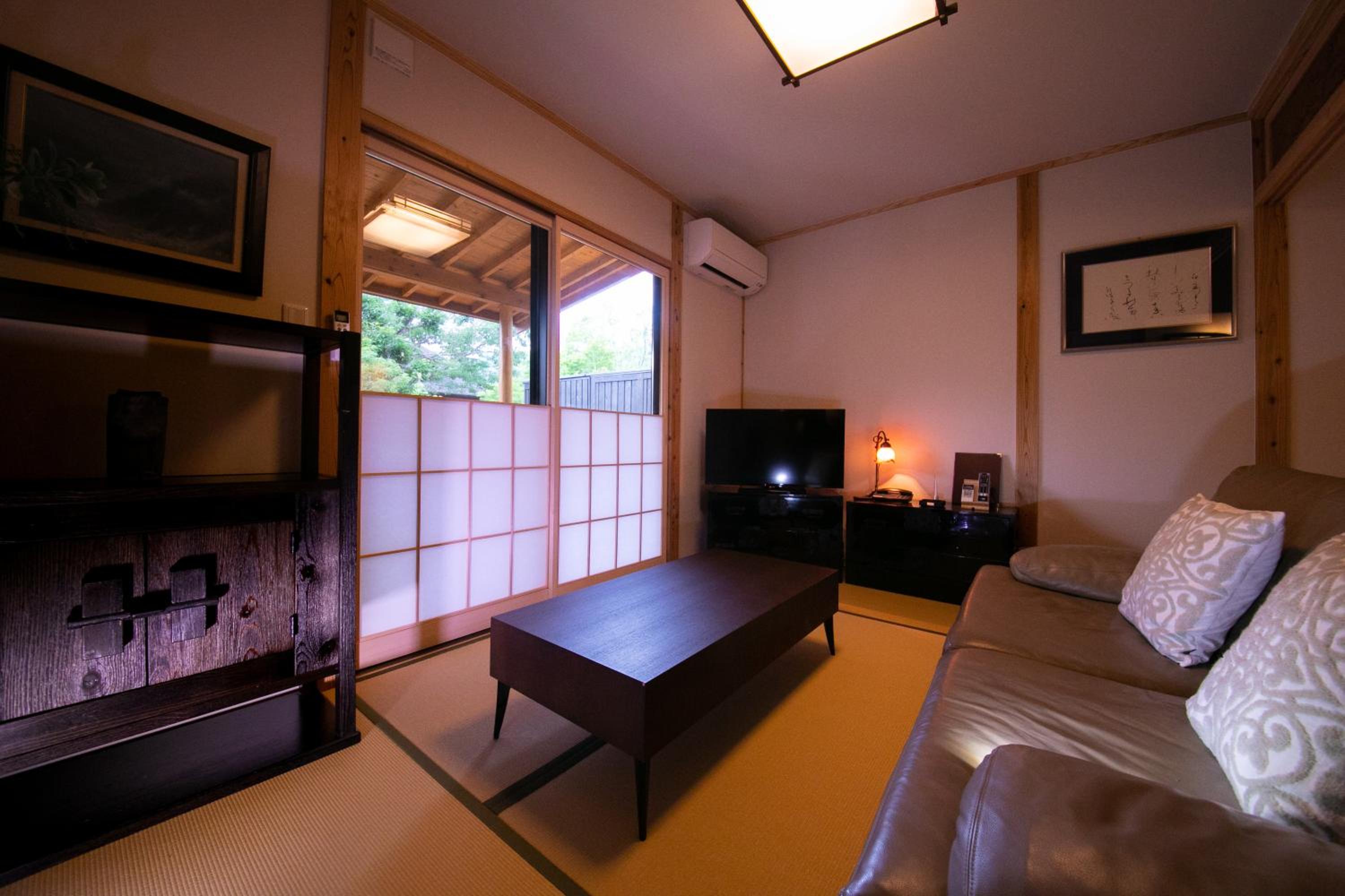 Triple Room with Private Bathroom photo 1