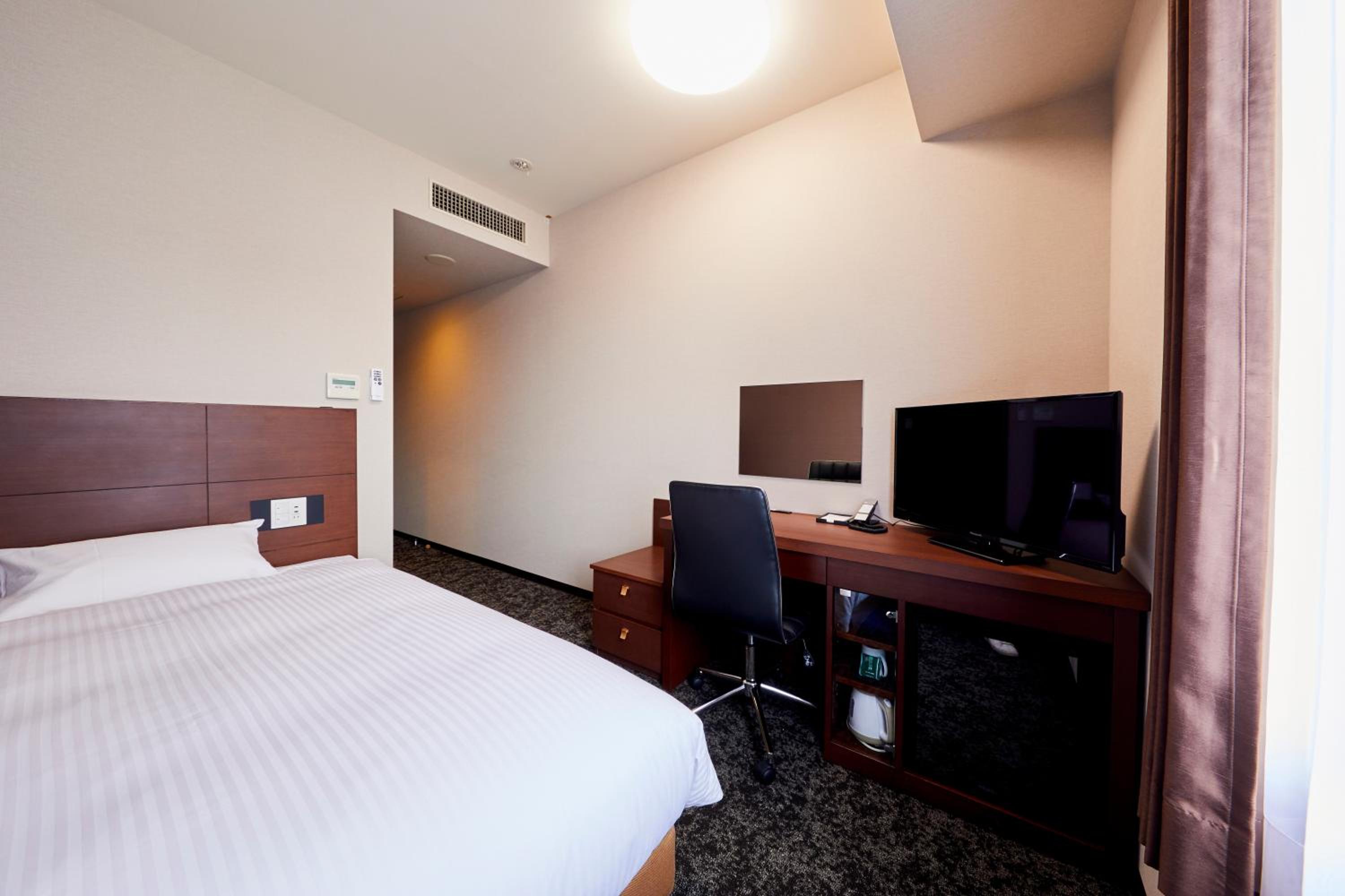 Small Double Room - Non Smoking