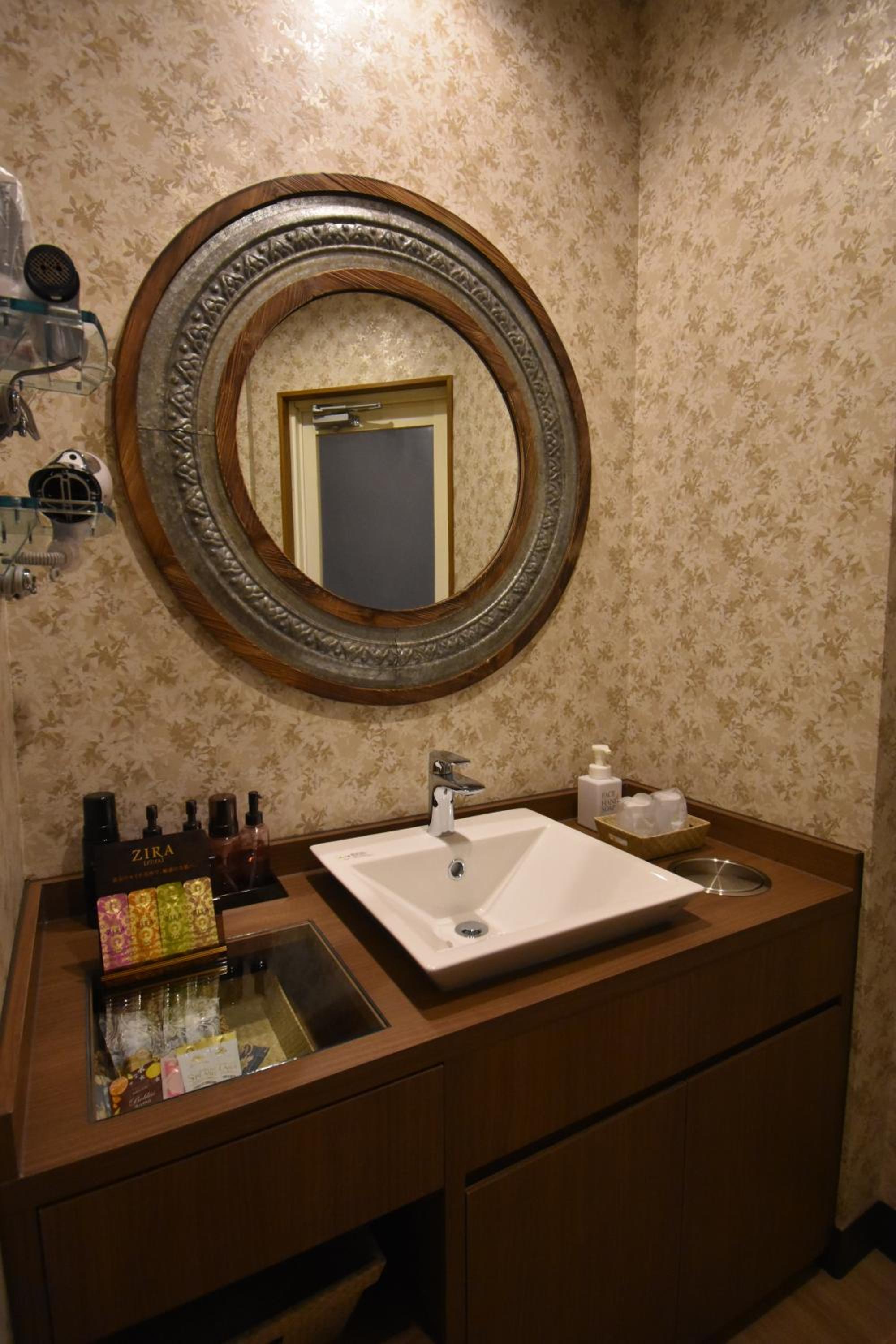 Deluxe Double Room - Photo 7
