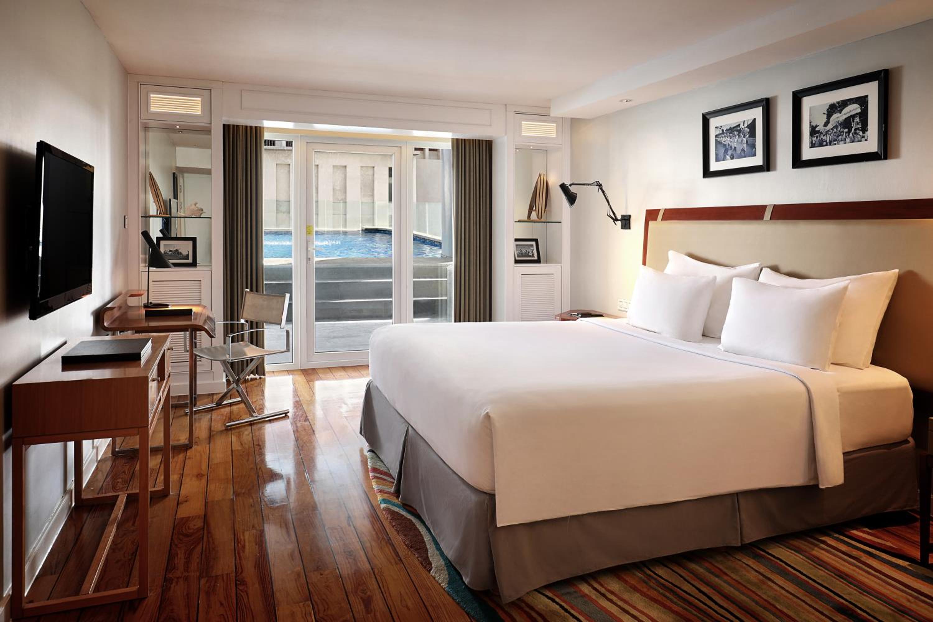 Deluxe Heritage King Room with Shared Plunge Pool