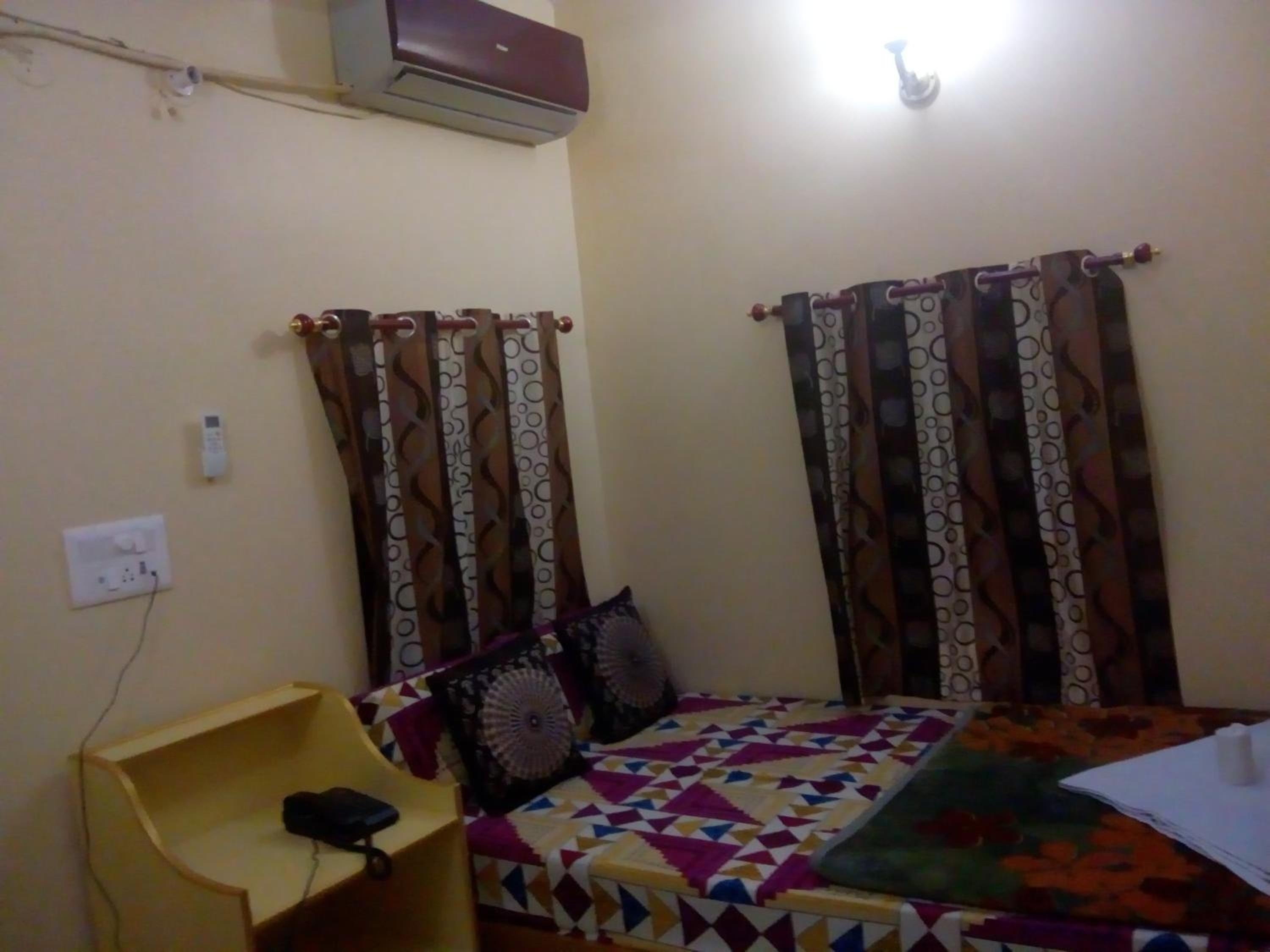 Deluxe Single Room photo 2