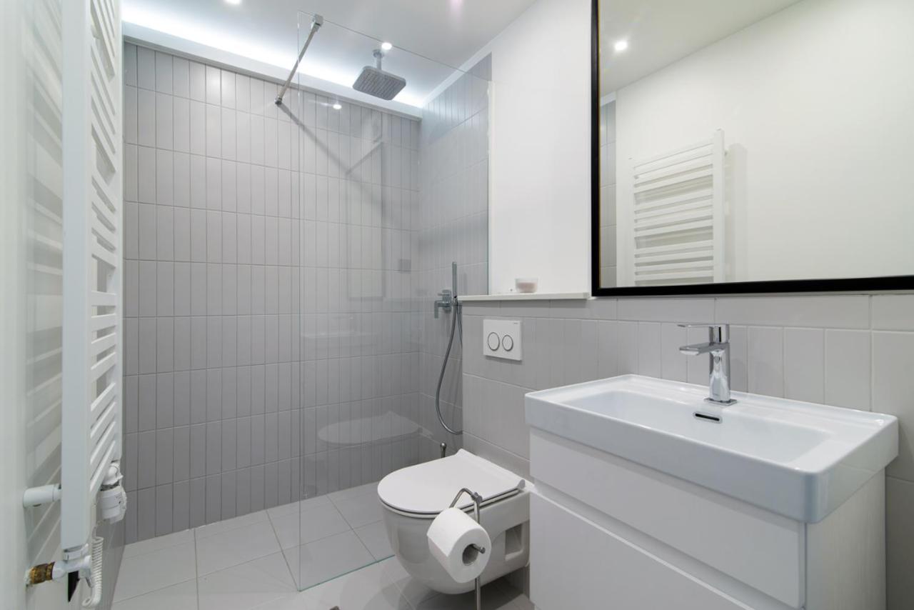 Two-Bedroom Apartment - Photo 16