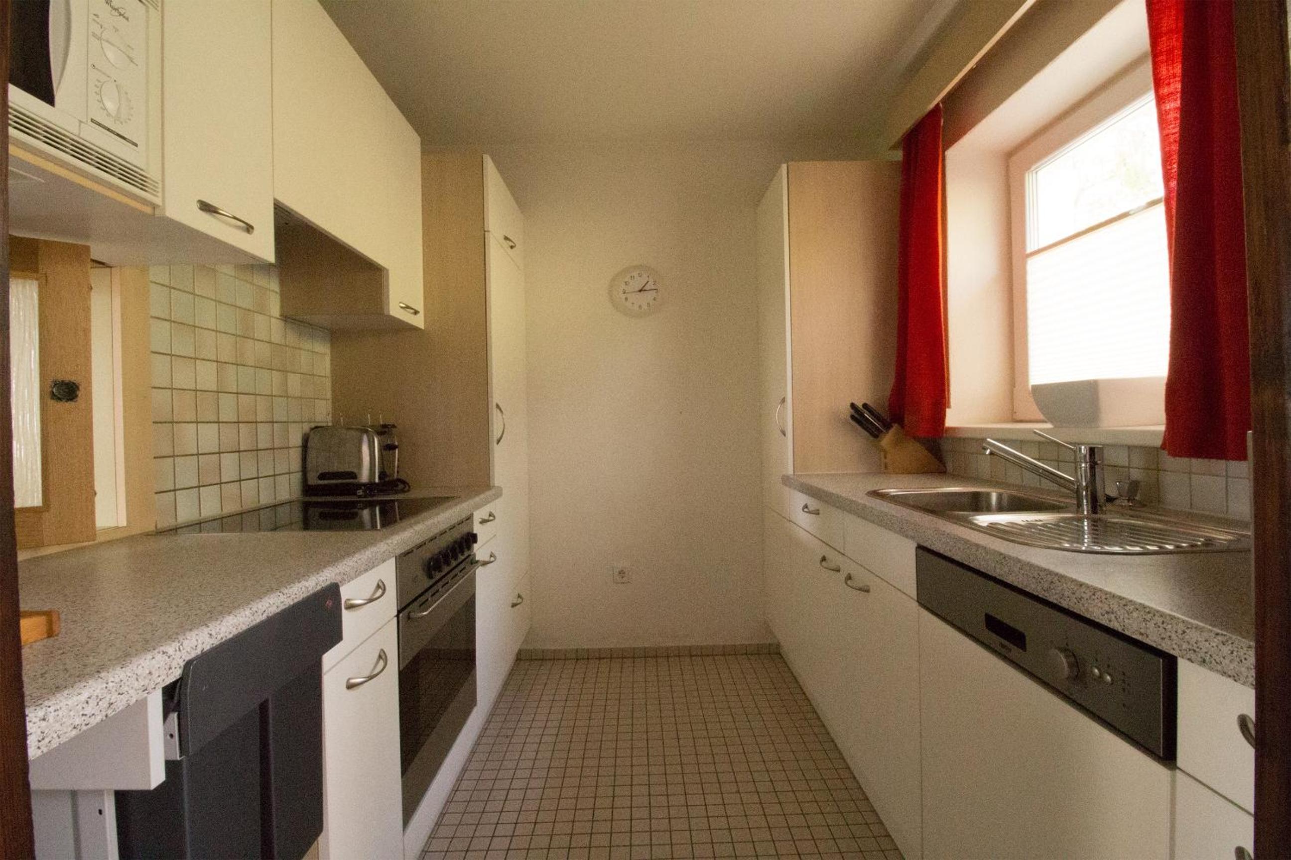 Three-Bedroom House photo 3