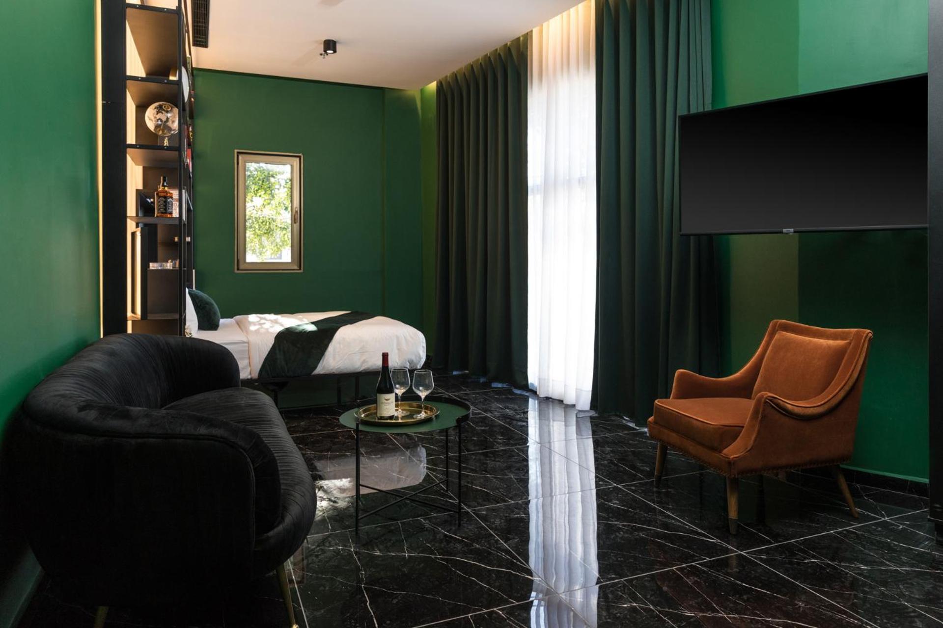 Superior Room - Photo 10