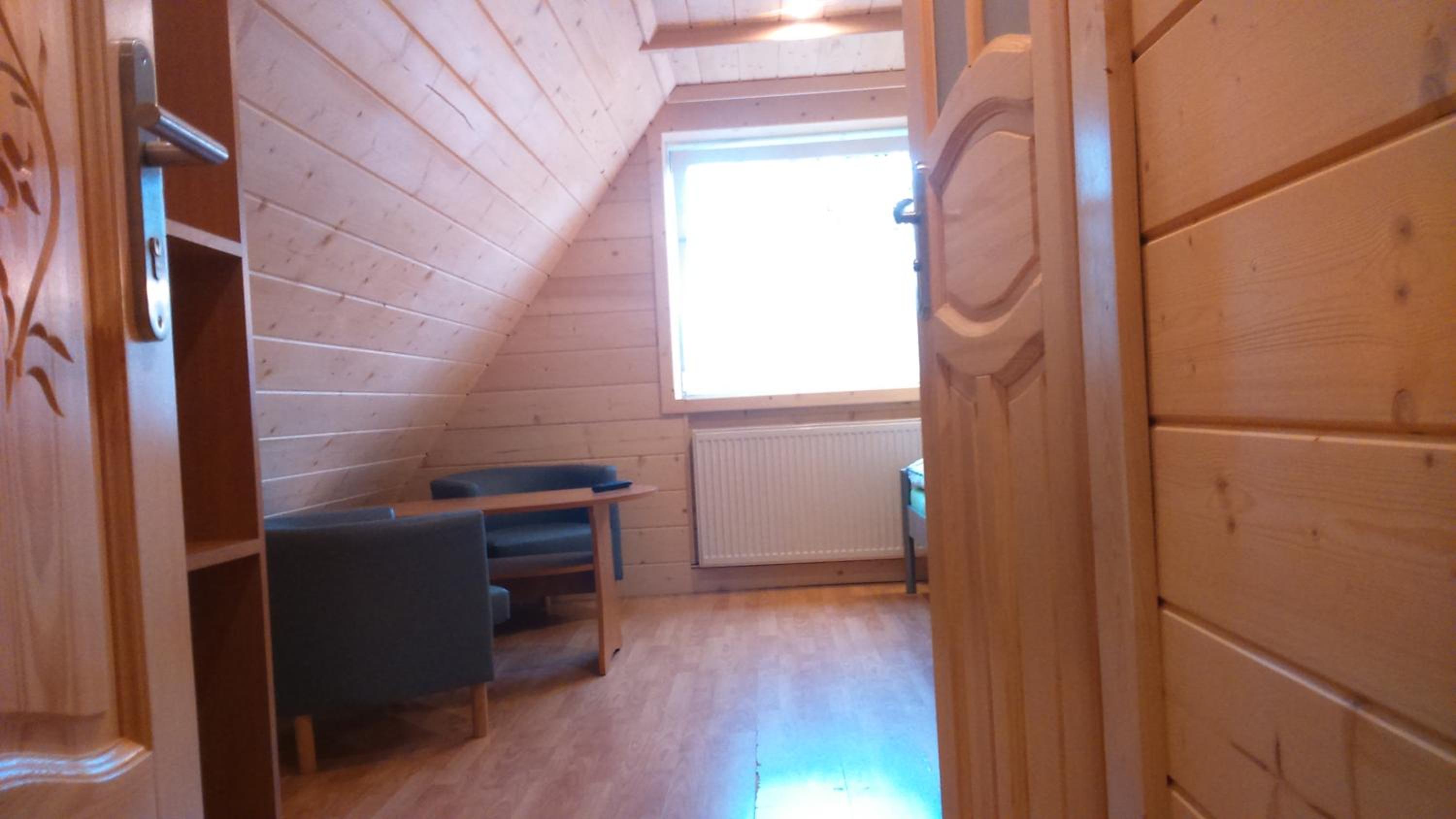Double Room with Queen Bed - 17