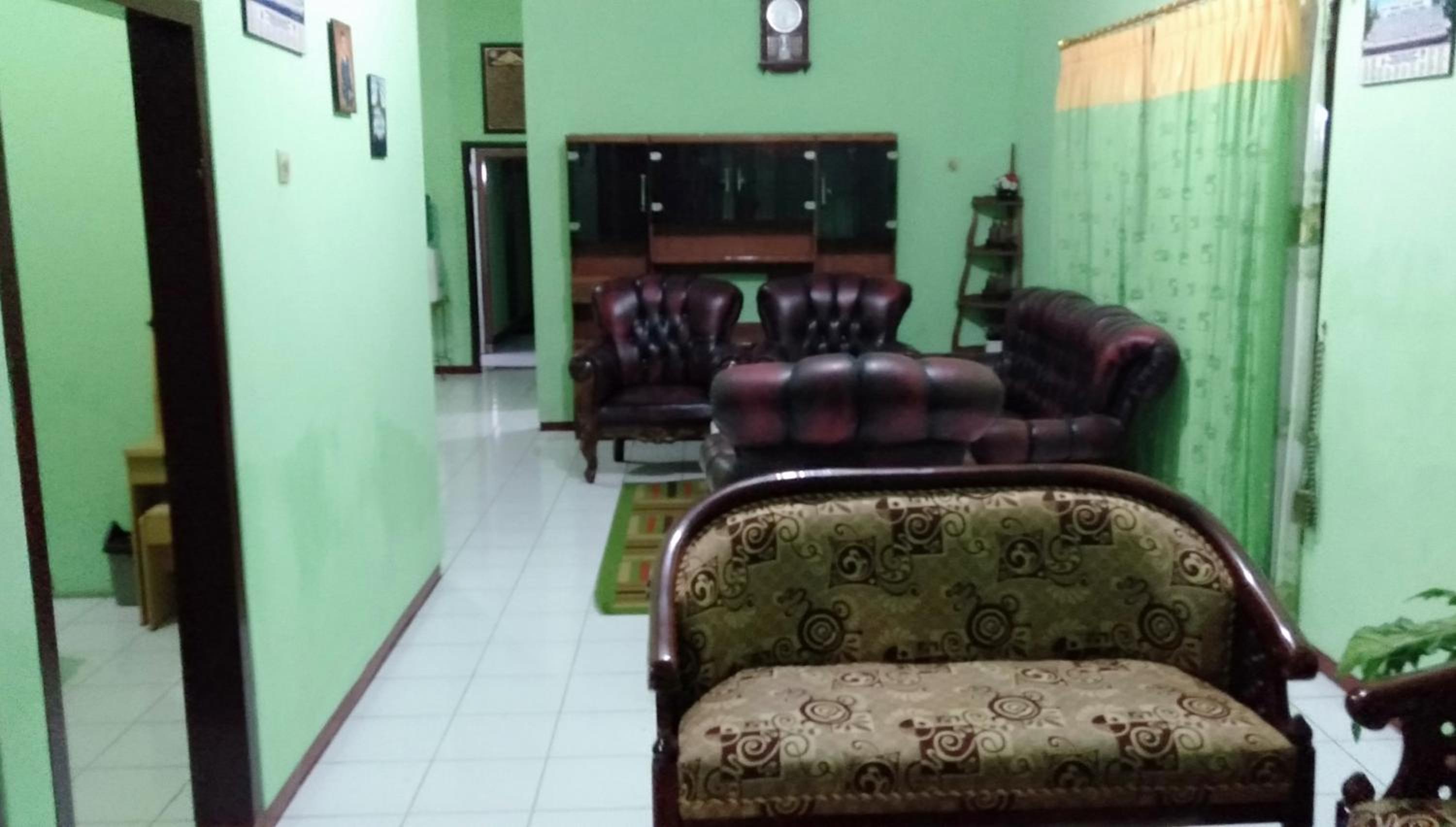 Three-Bedroom House - Photo 11