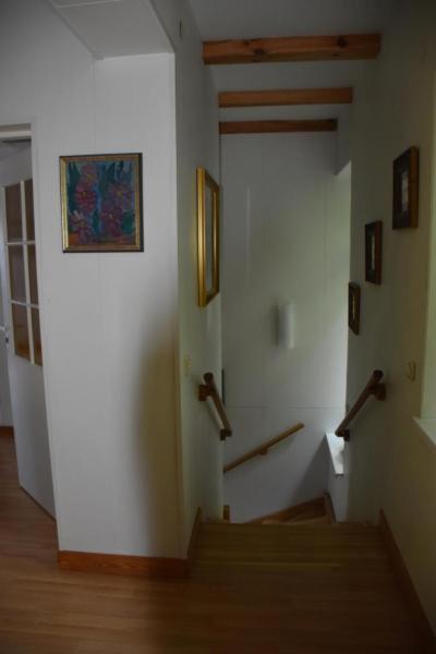 Apartment with Balcony - Photo 5
