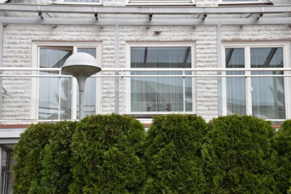 Apartment with Balcony - Photo 3