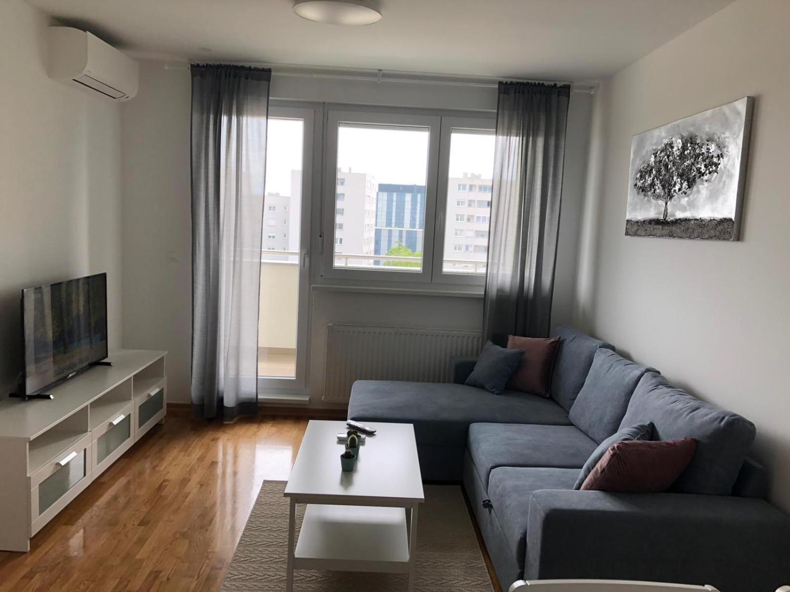 One-Bedroom Apartment - Photo 6