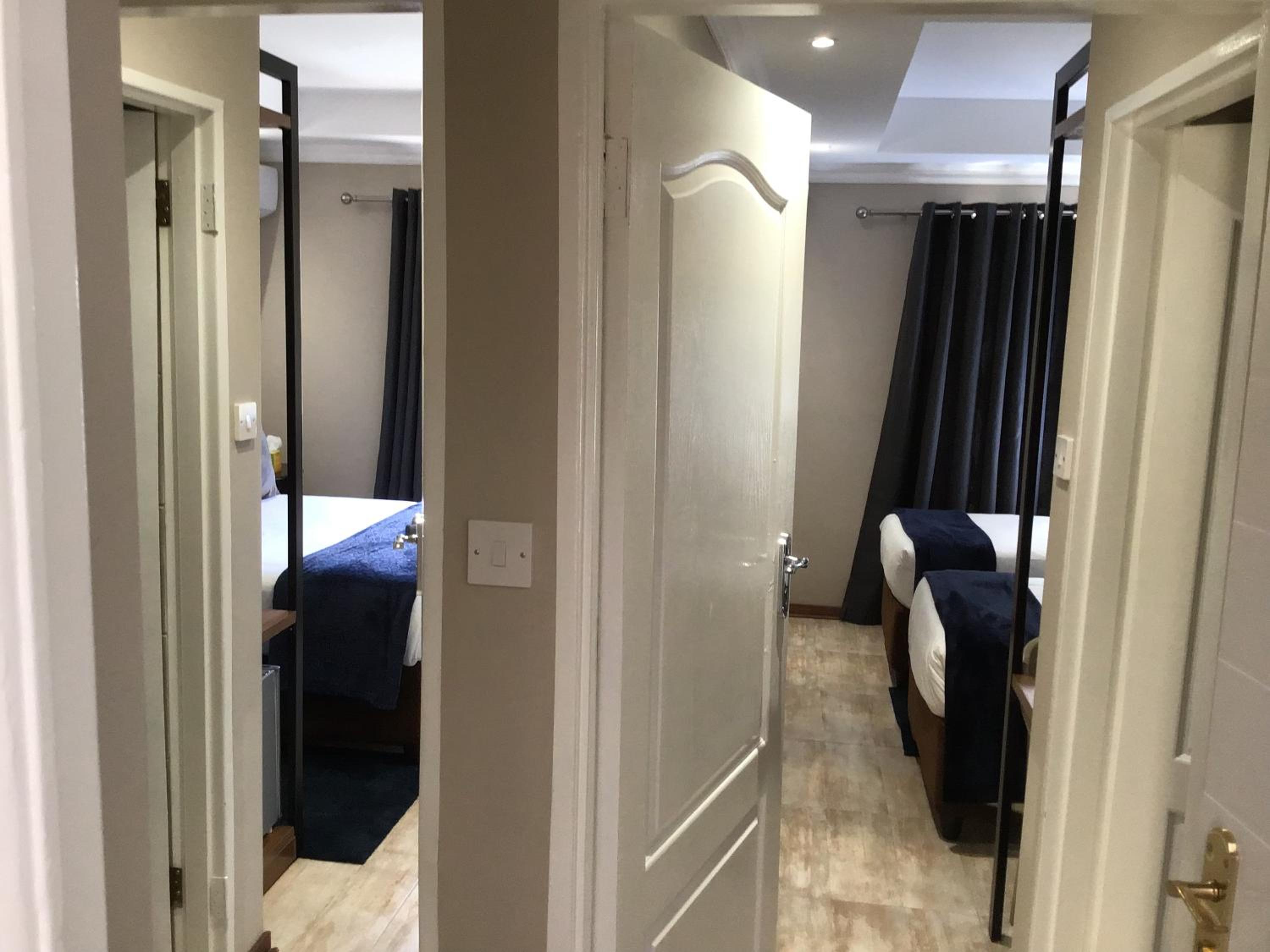 Standard Double Room photo 2