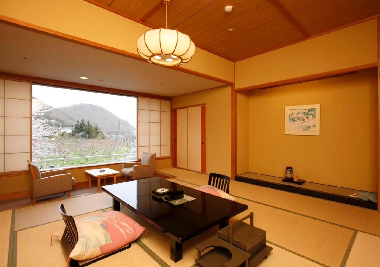Family Room photo 1