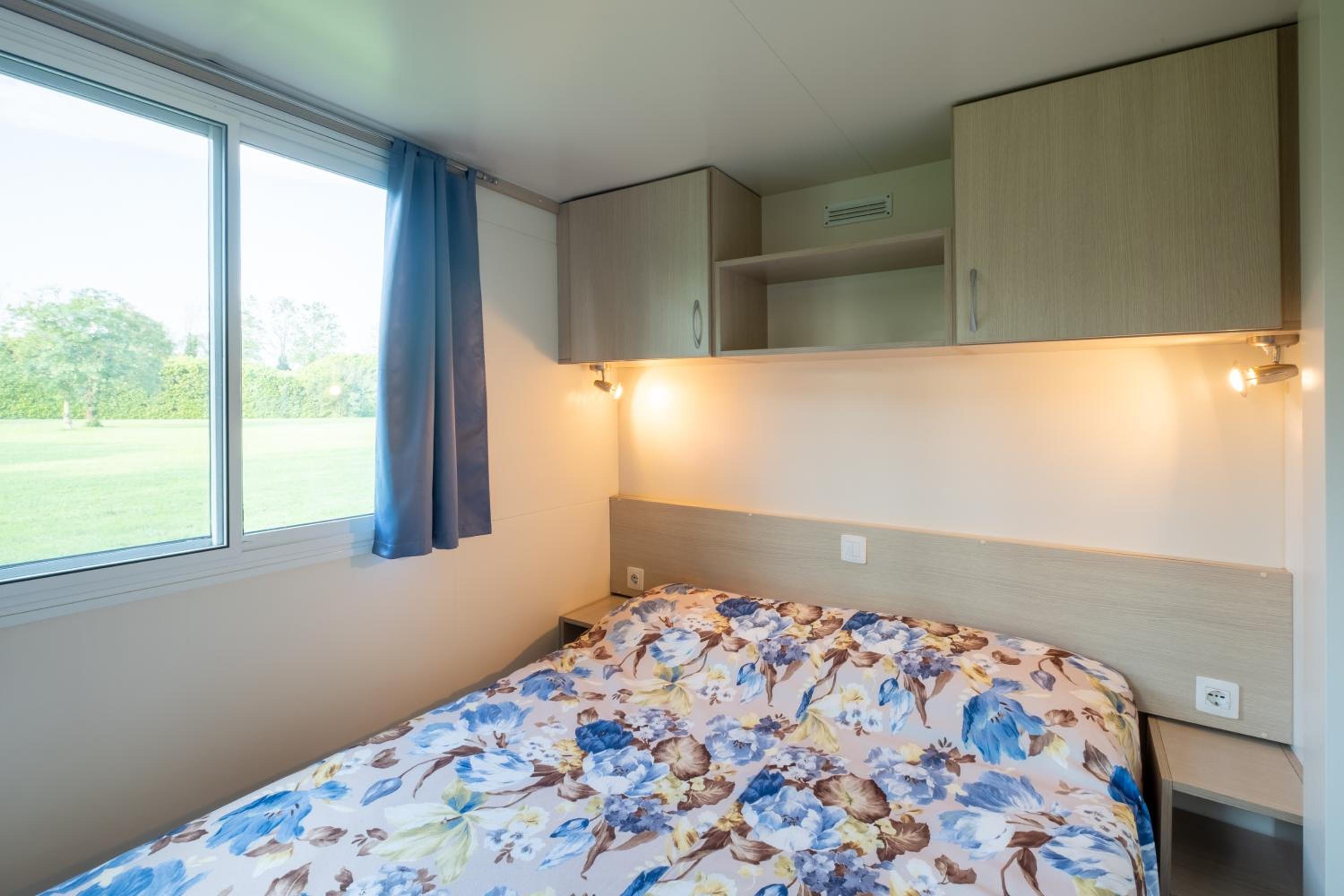 Mobile Home photo 1