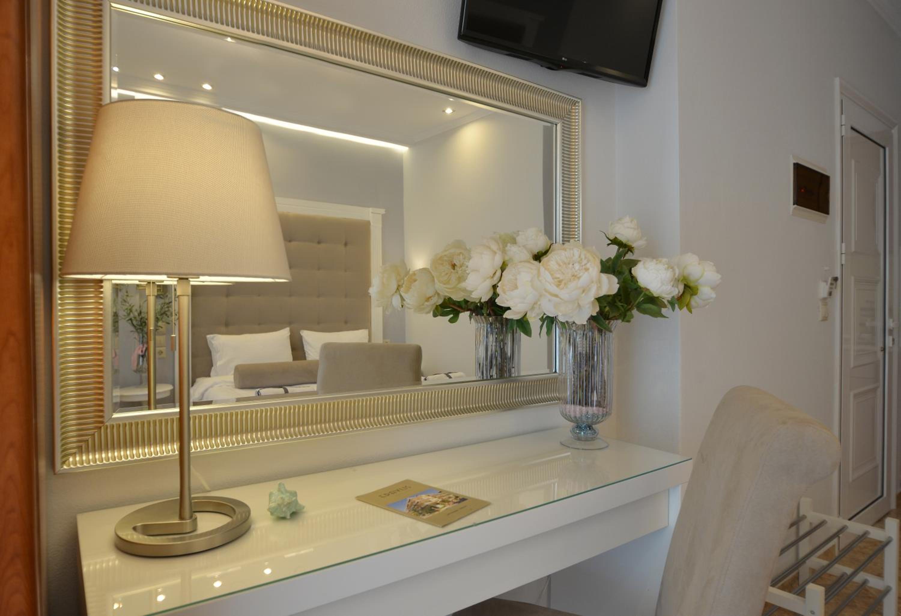 Studio Apartment with Sea View photo 1