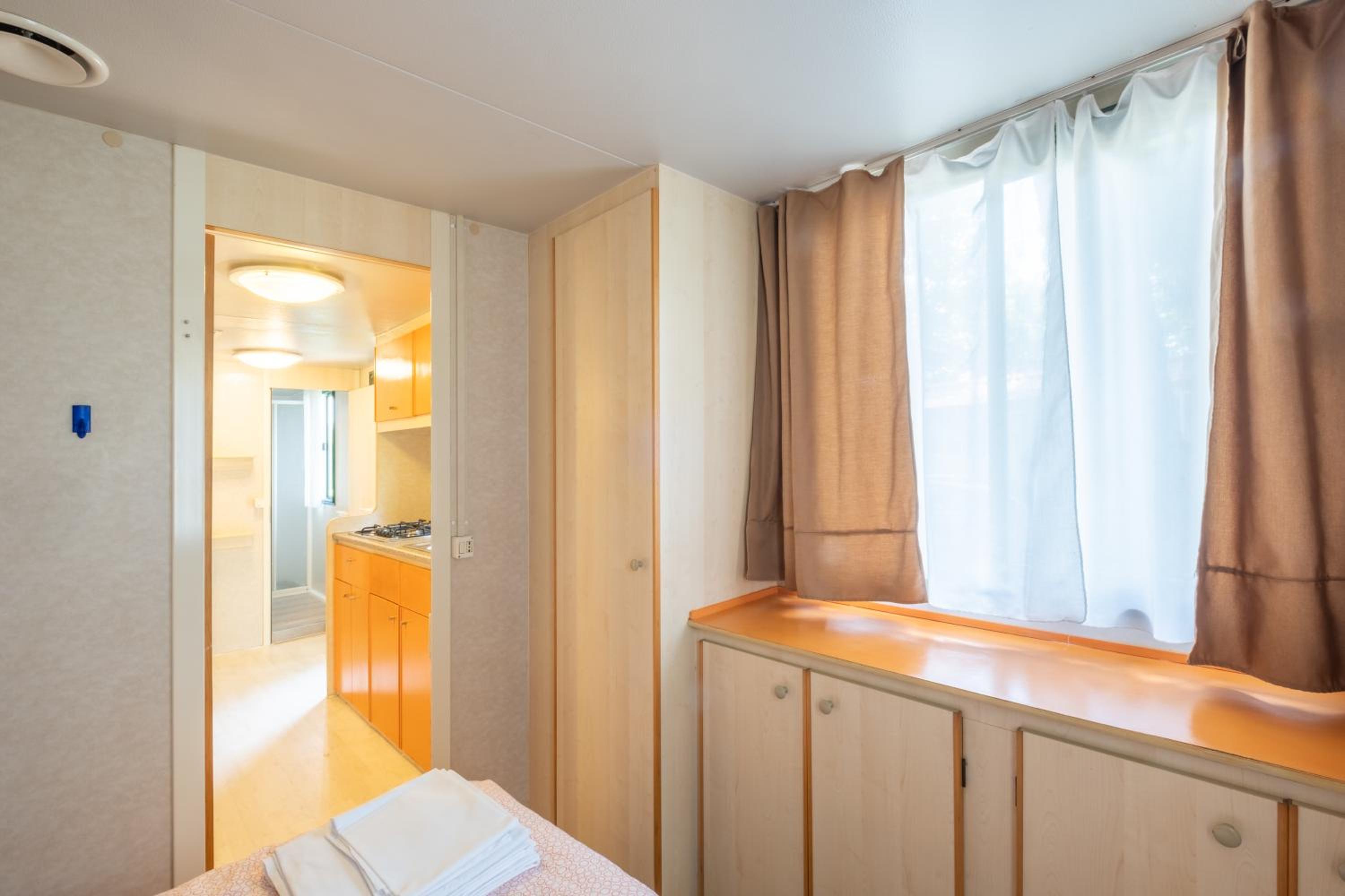 Mobile Home - Photo 1