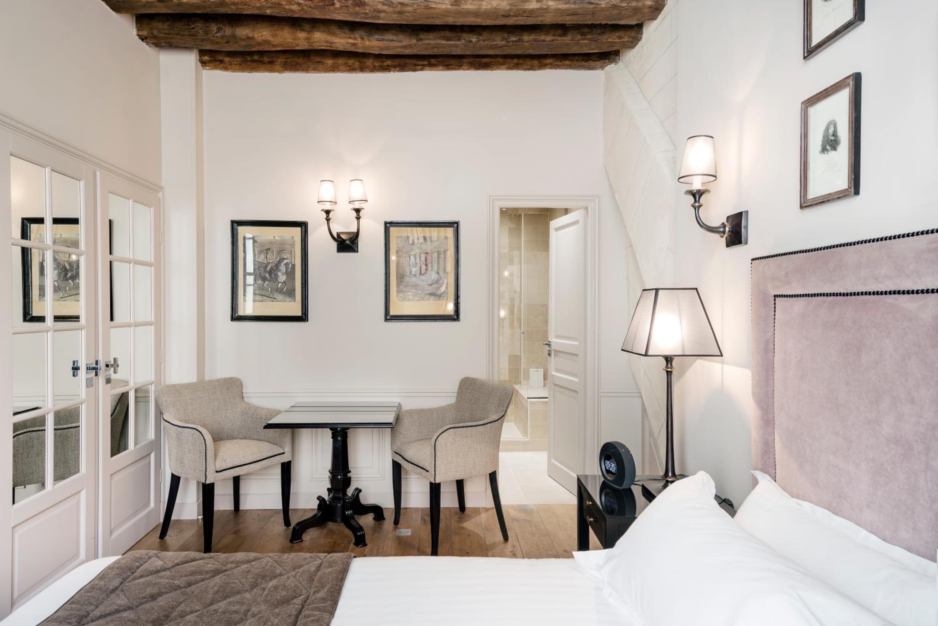Superior Double or Twin Room photo 3
