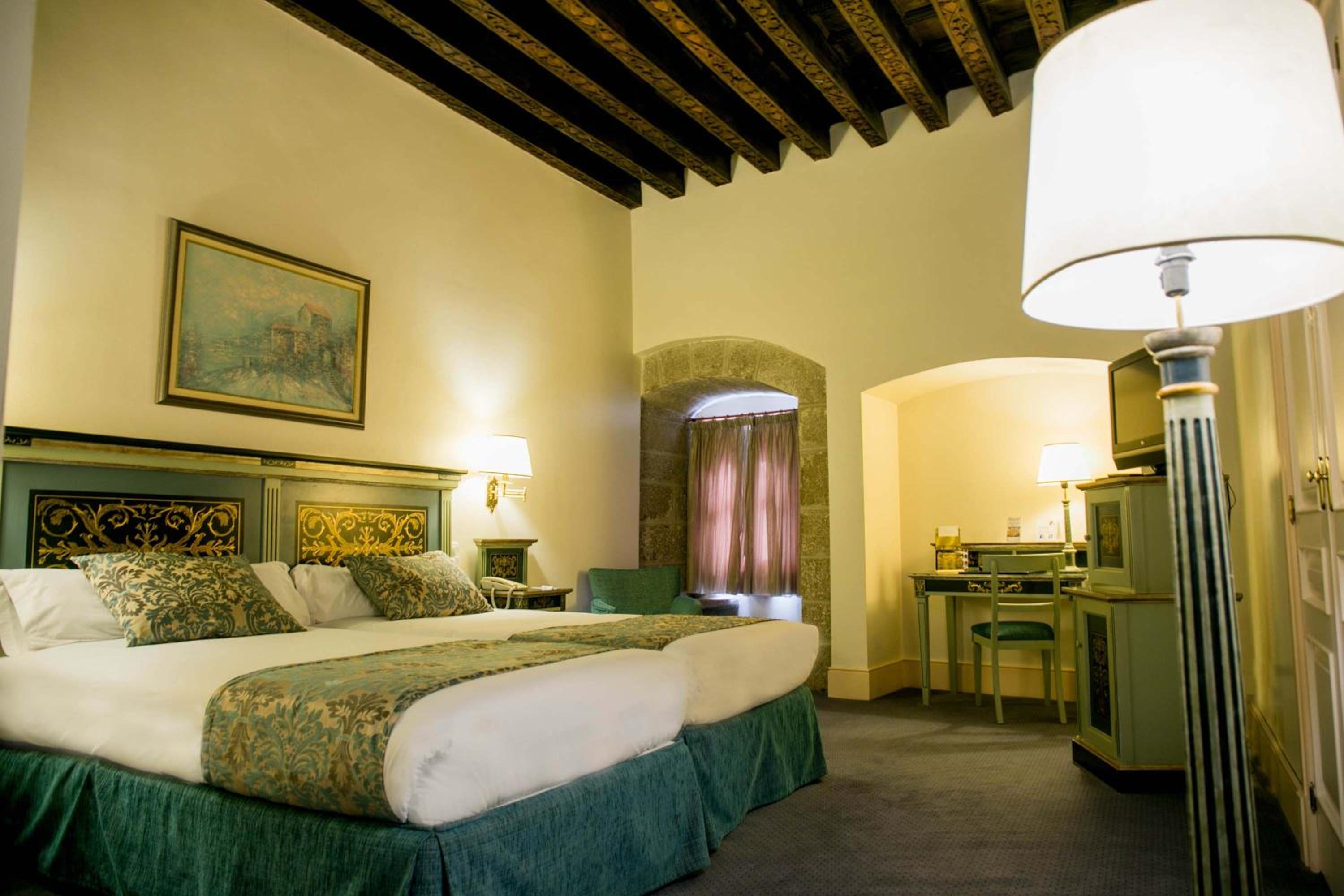 Superior Triple Room (2 Adults + 1 Child) - Photo 6