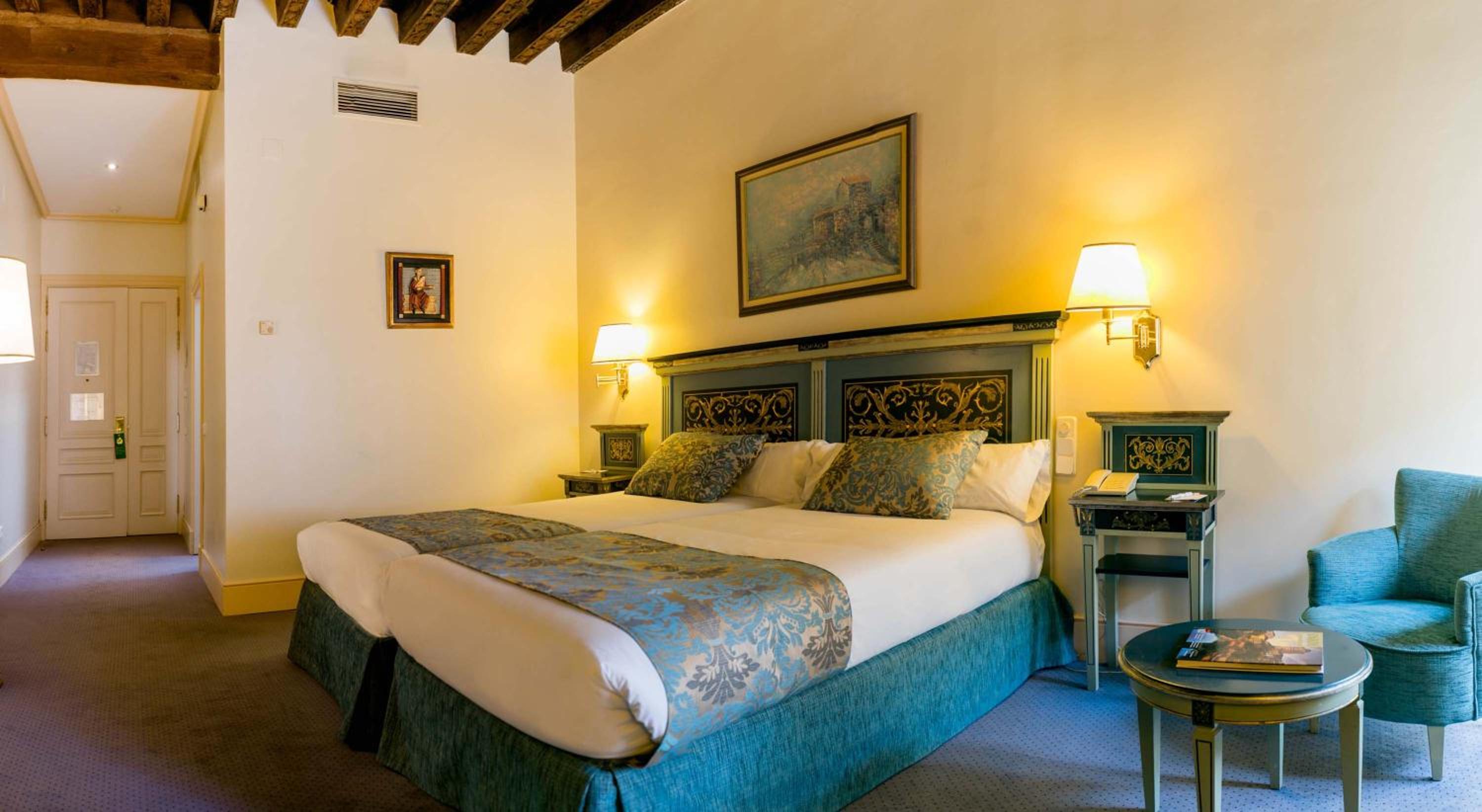 Superior Triple Room (2 Adults + 1 Child) - Photo 2
