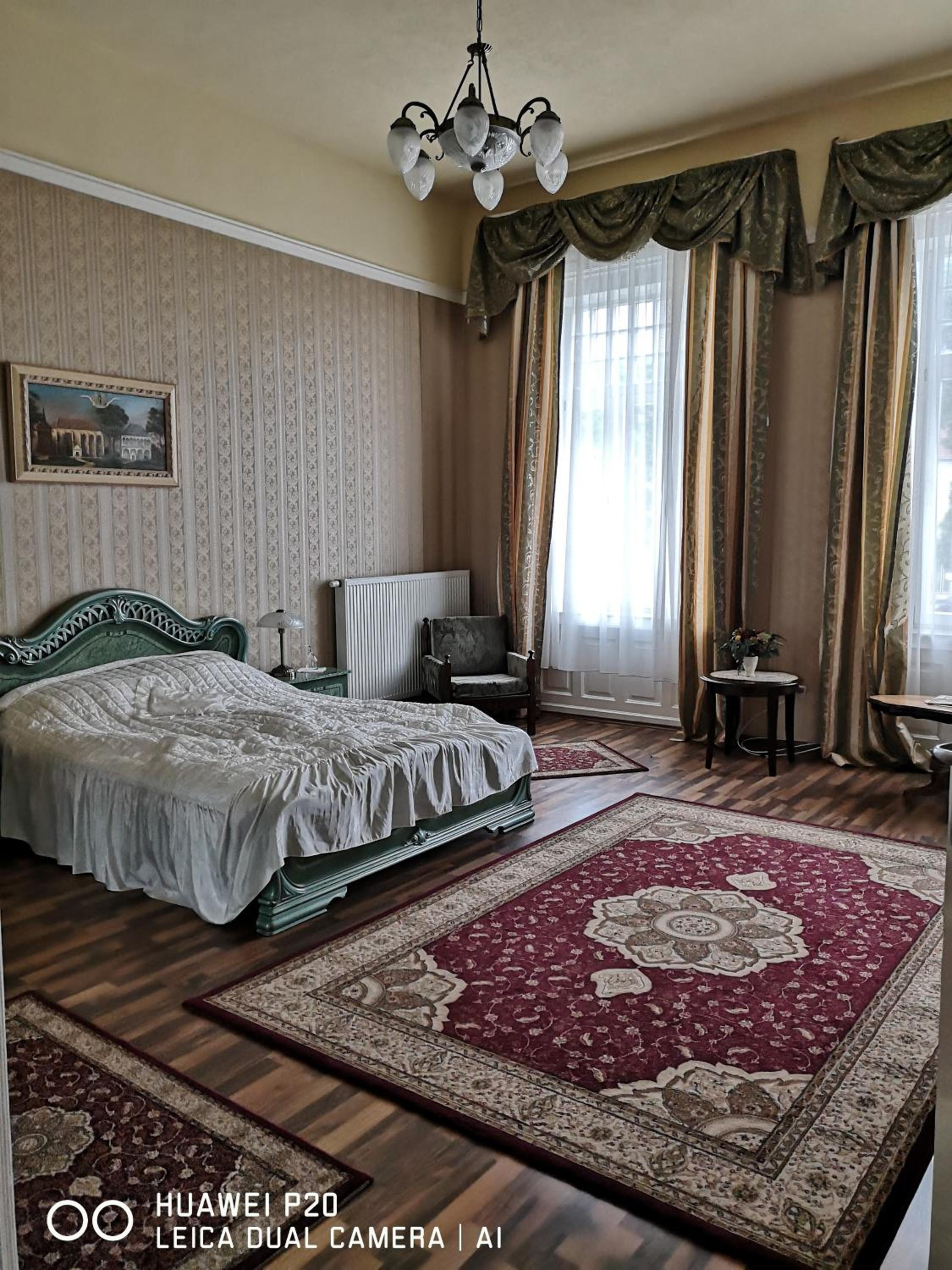 Suite with City View - Photo 9