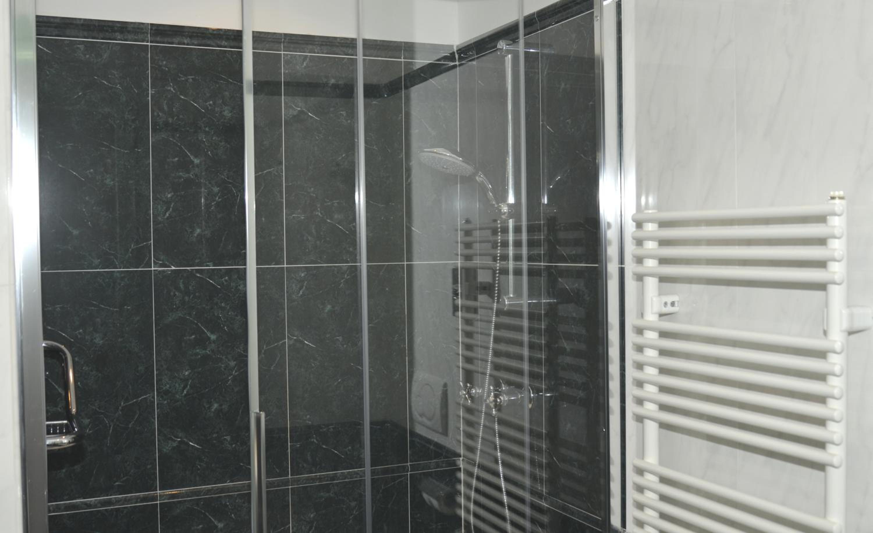 Deluxe Double Room with Balcony - Photo 20