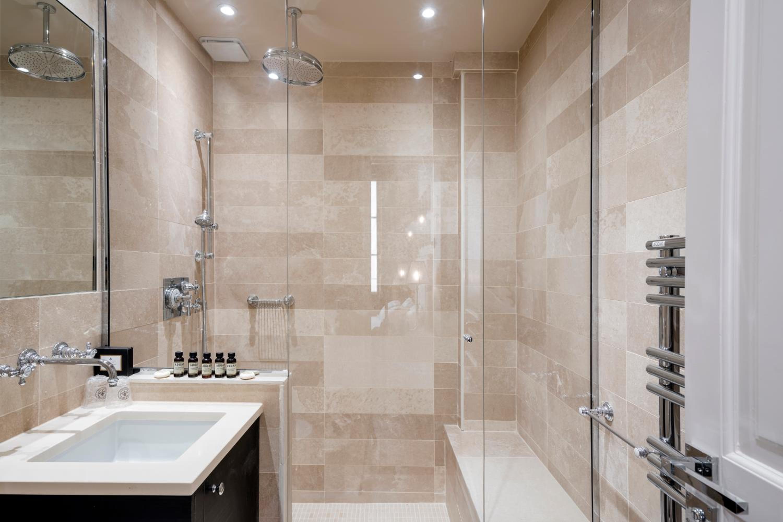 Superior Double or Twin Room photo 2