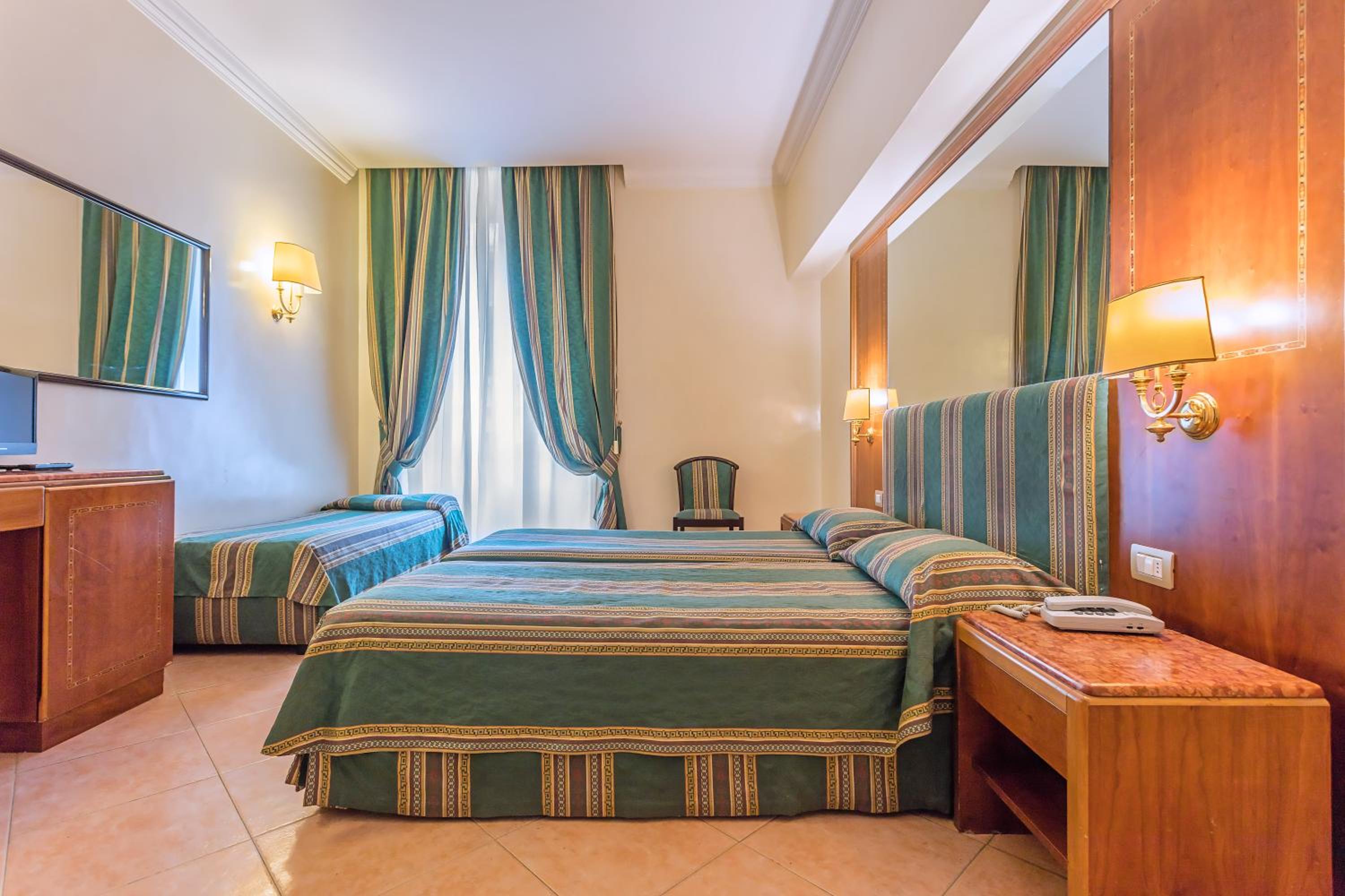 Triple Room photo 3