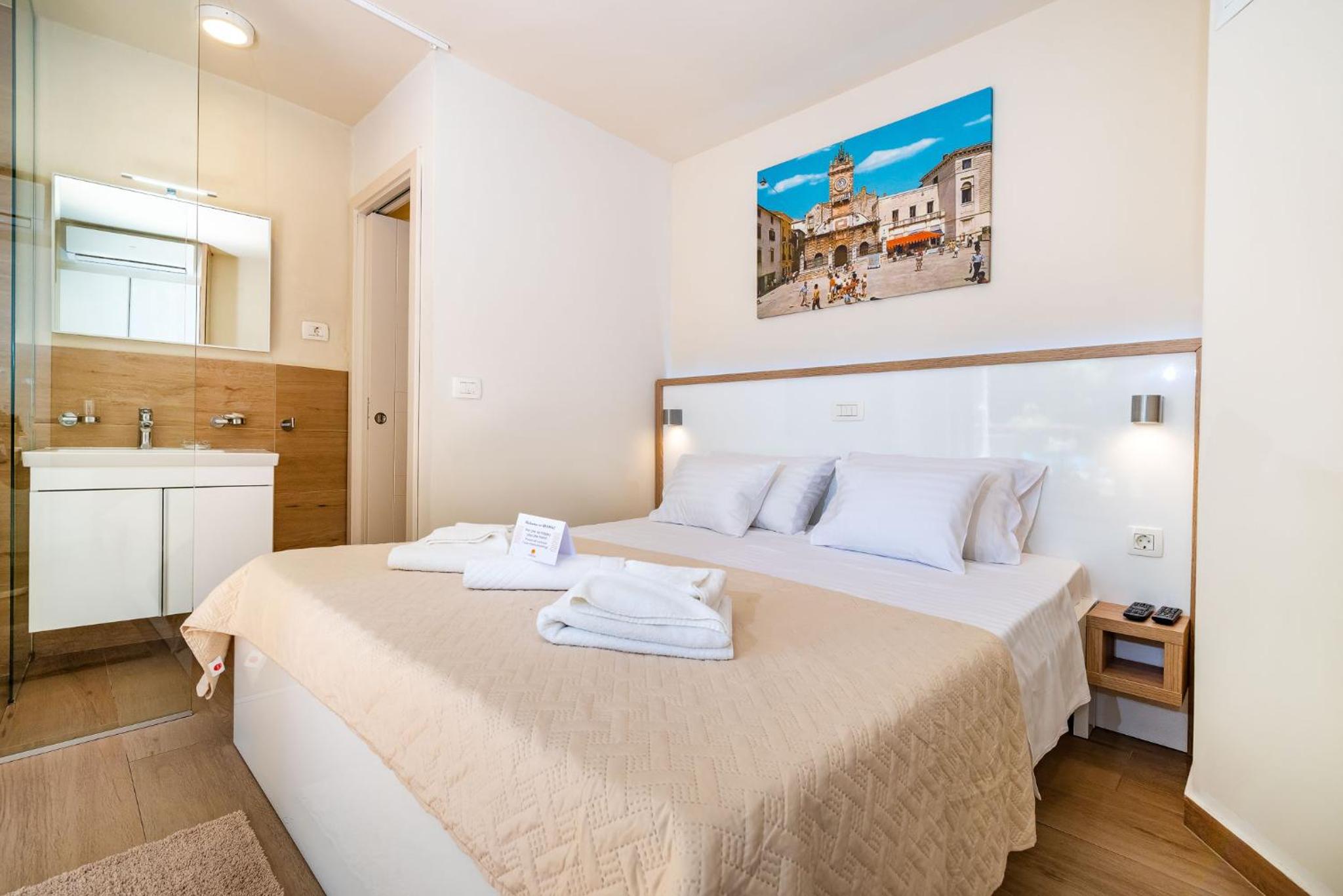 Double Room with Sea View - Annex Building photo 2