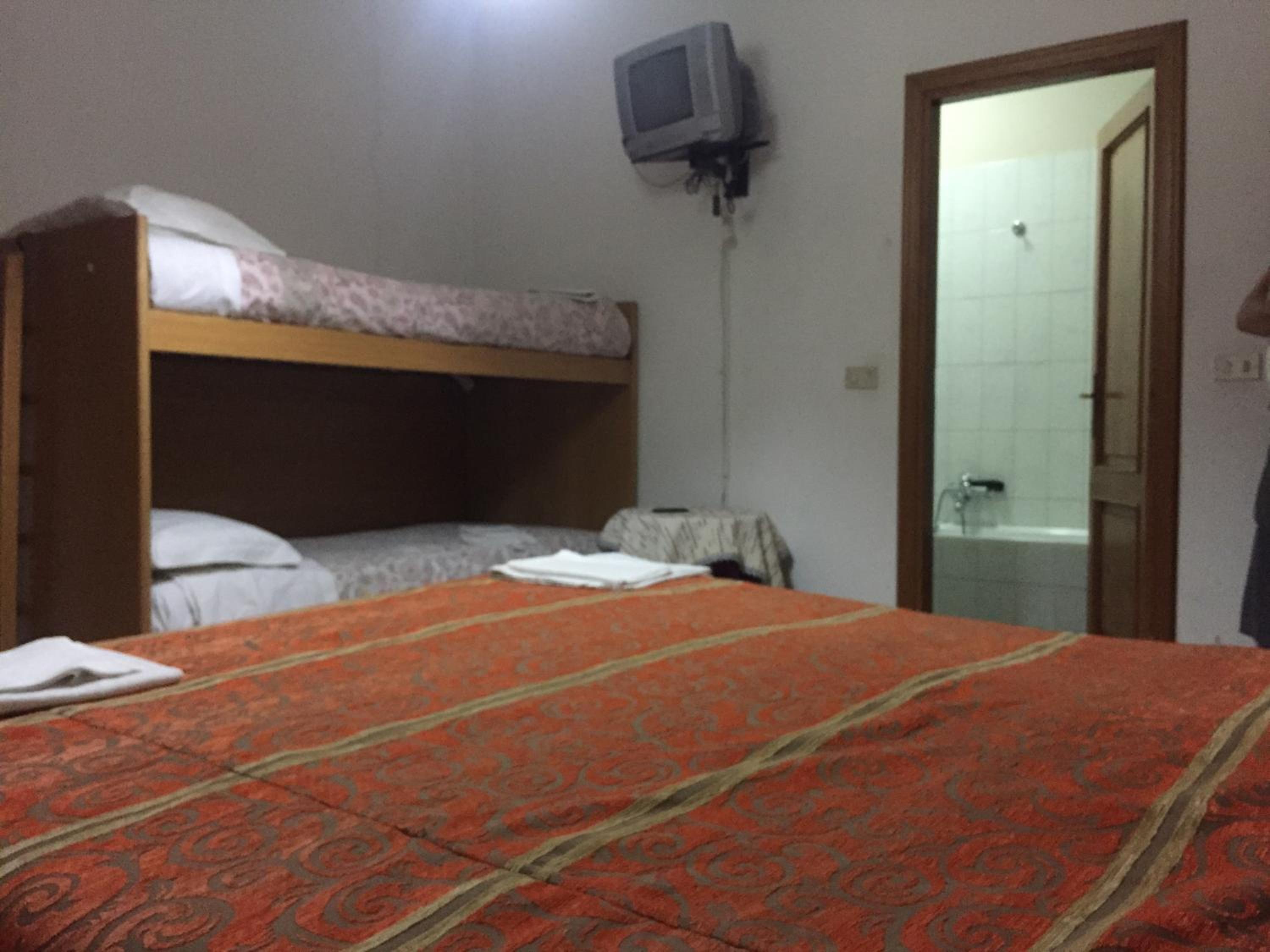 Double Room - Photo 4