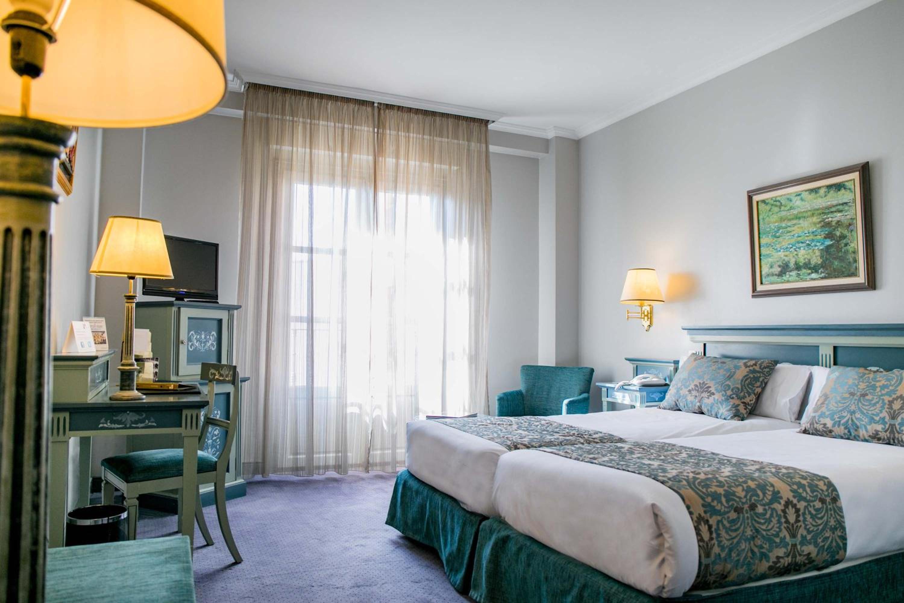 Double Room - Photo 12