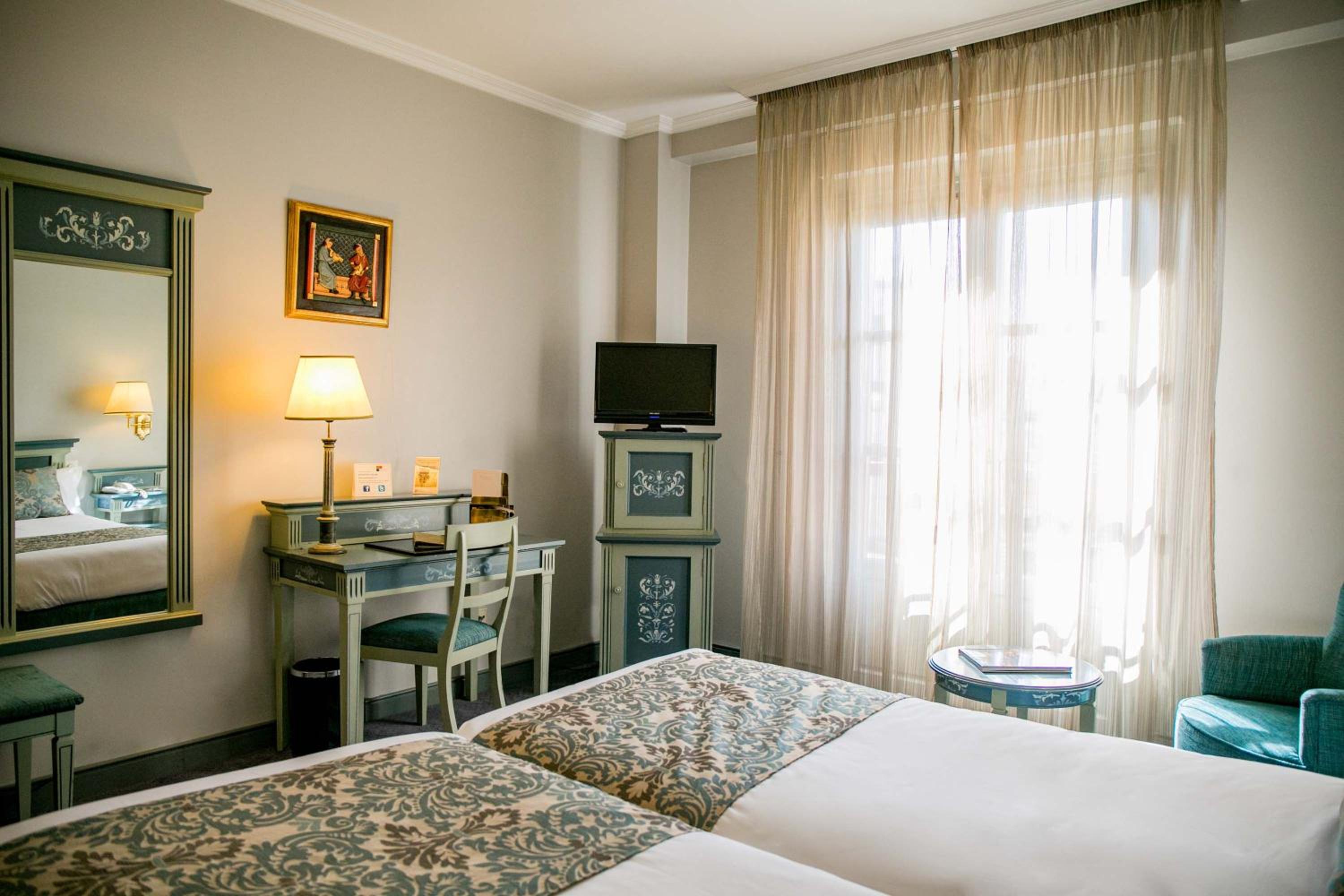 Double Room - Photo 10