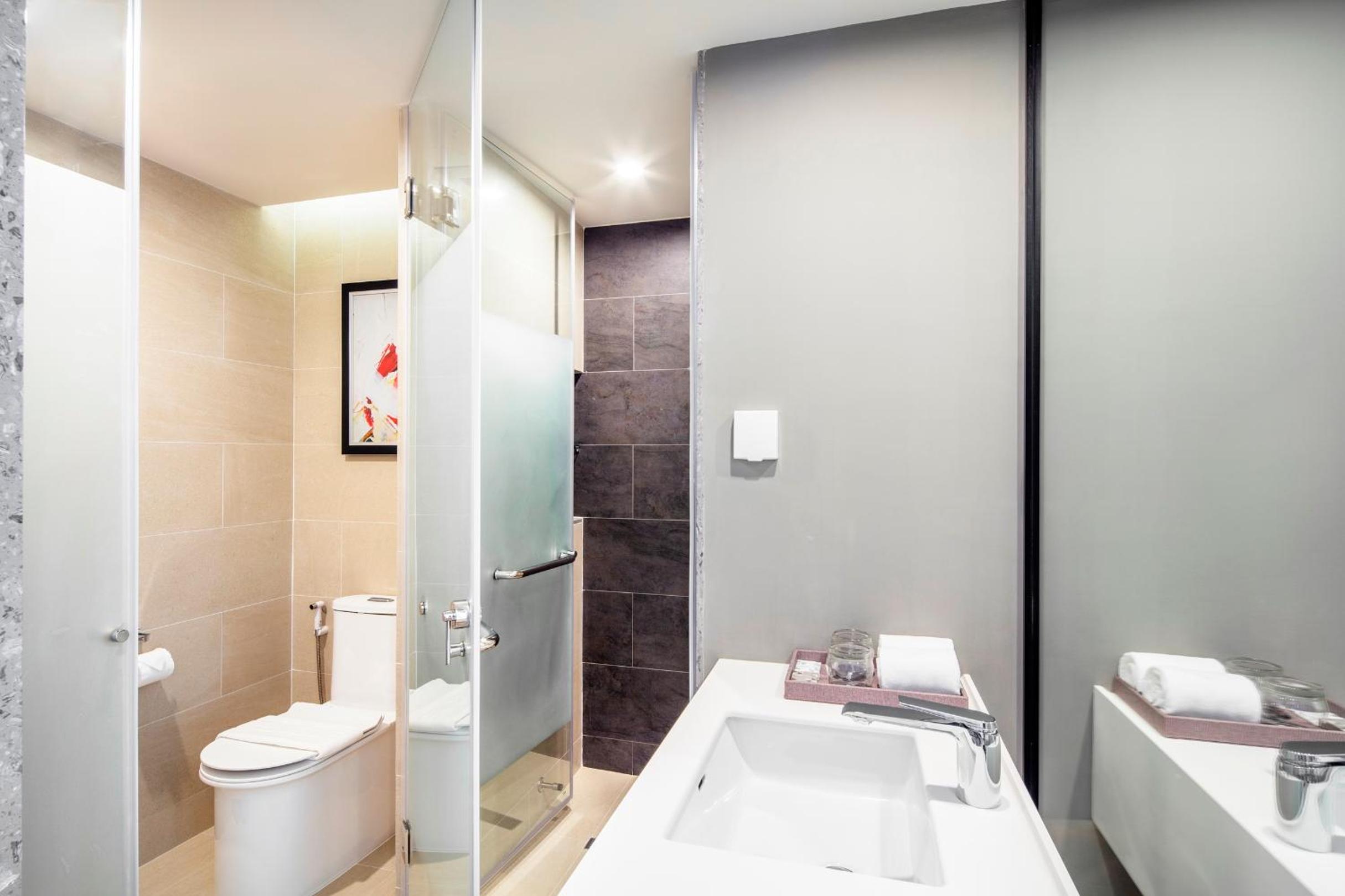 Deluxe Double or Twin Room - Photo 5