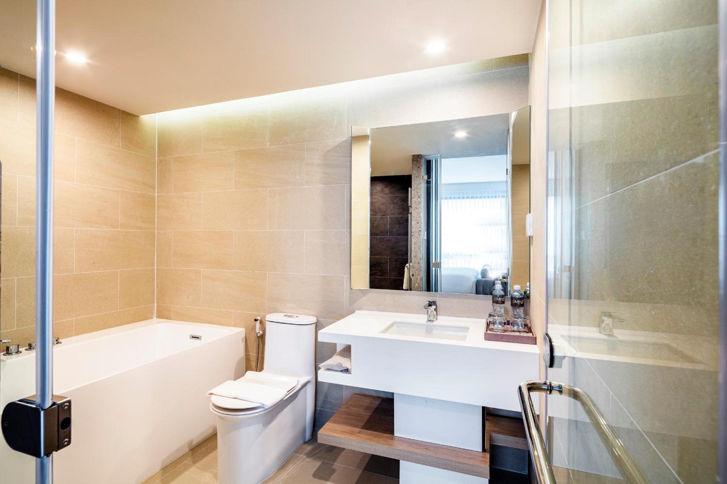 Grand Deluxe Double Room - Photo 16