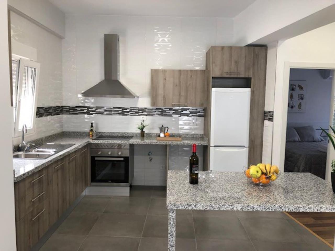 Three-Bedroom Apartment - Photo 11